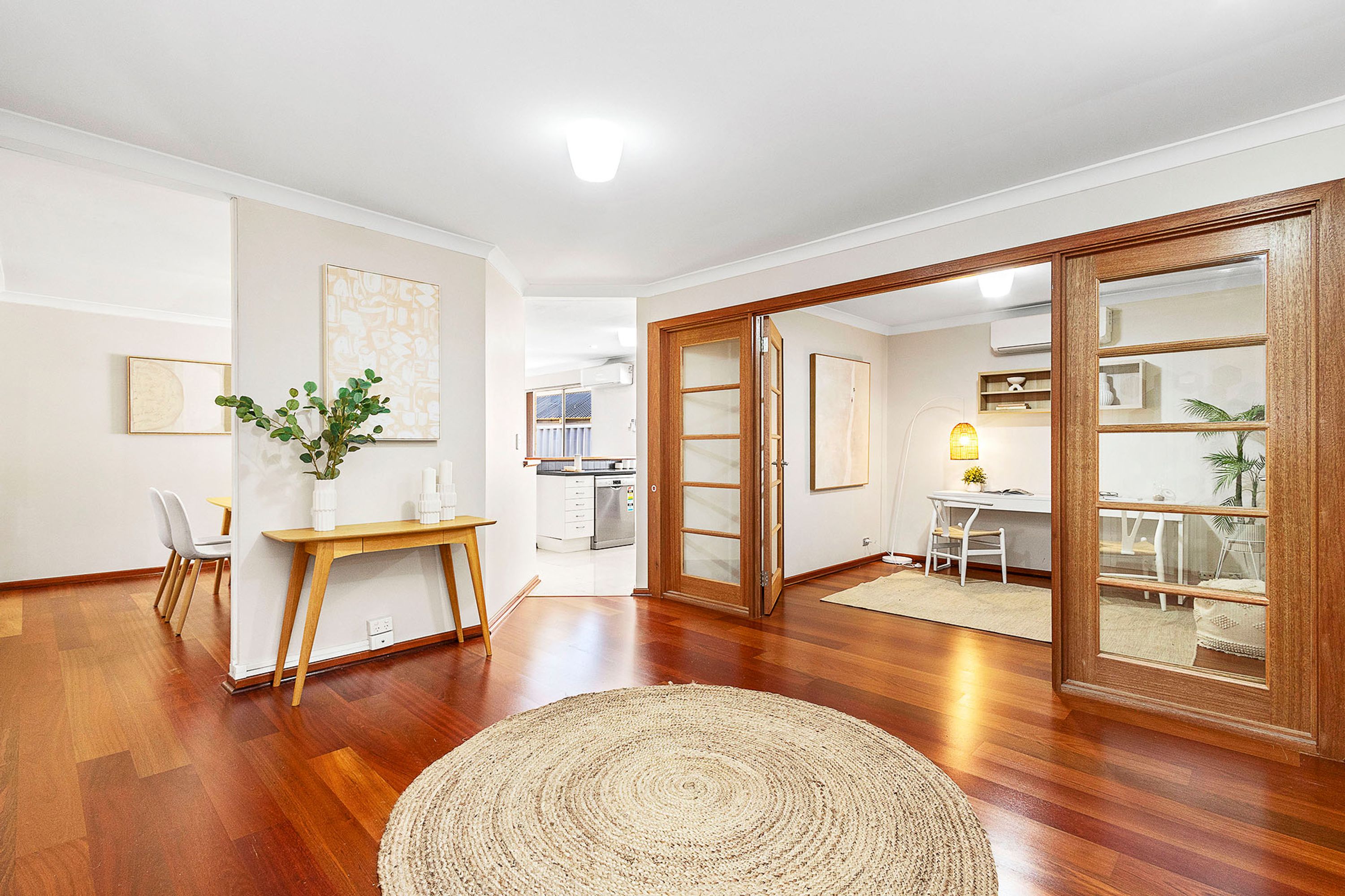 16 St Anthony Drive, Stirling - Thumbnail 2