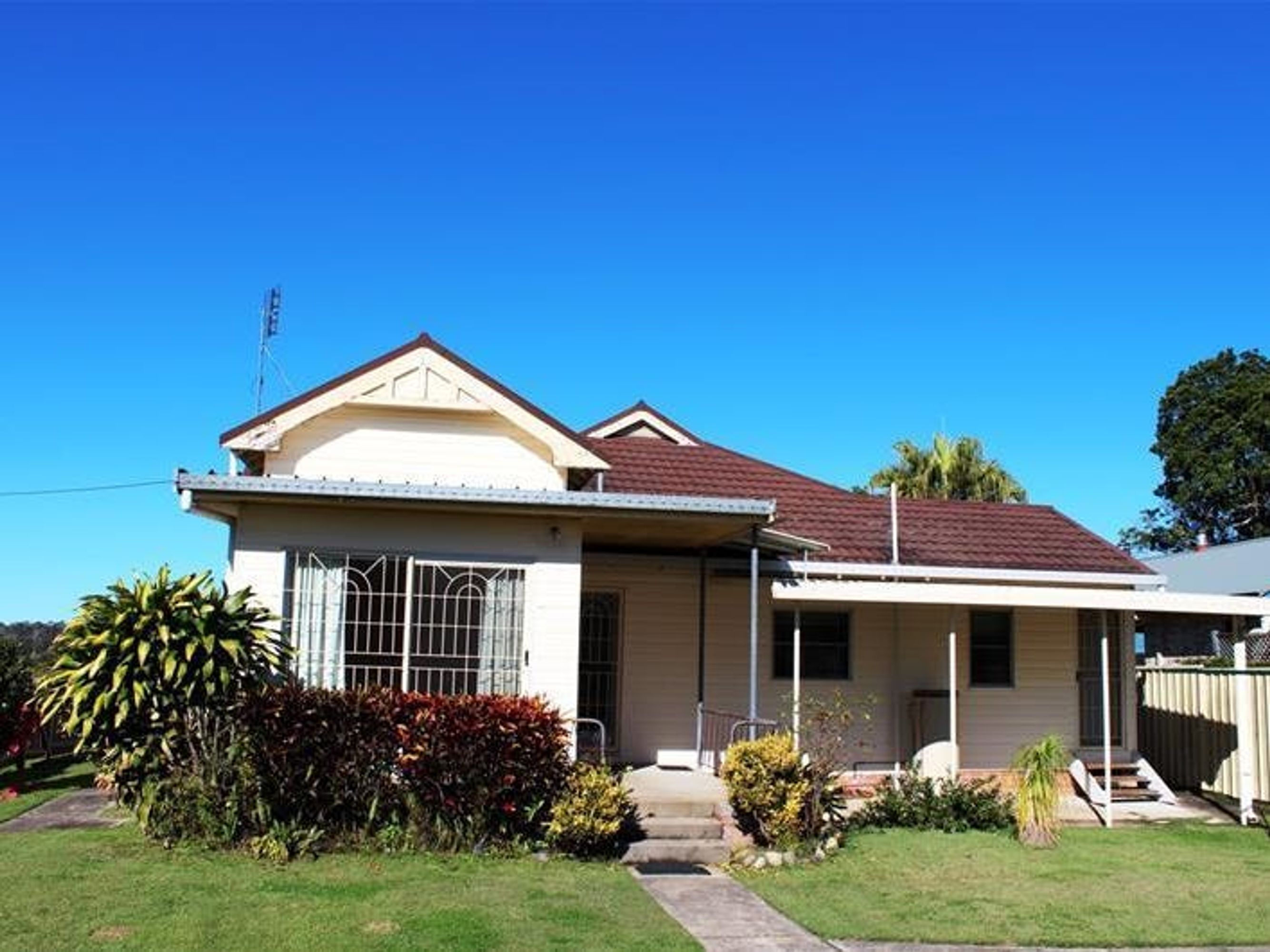 1 Oliver Street
