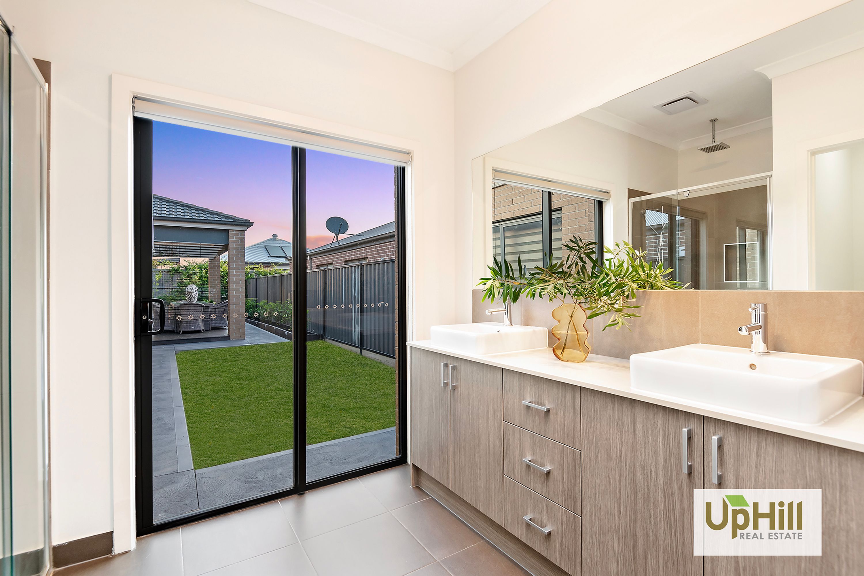 36 Glenrose Boulevard, Clyde North - Thumbnail 5