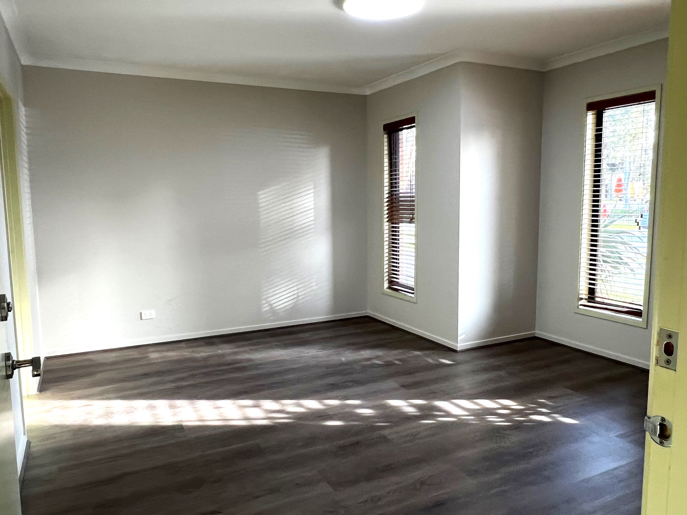 12 Sagan Drive, Cranbourne North - Thumbnail 8
