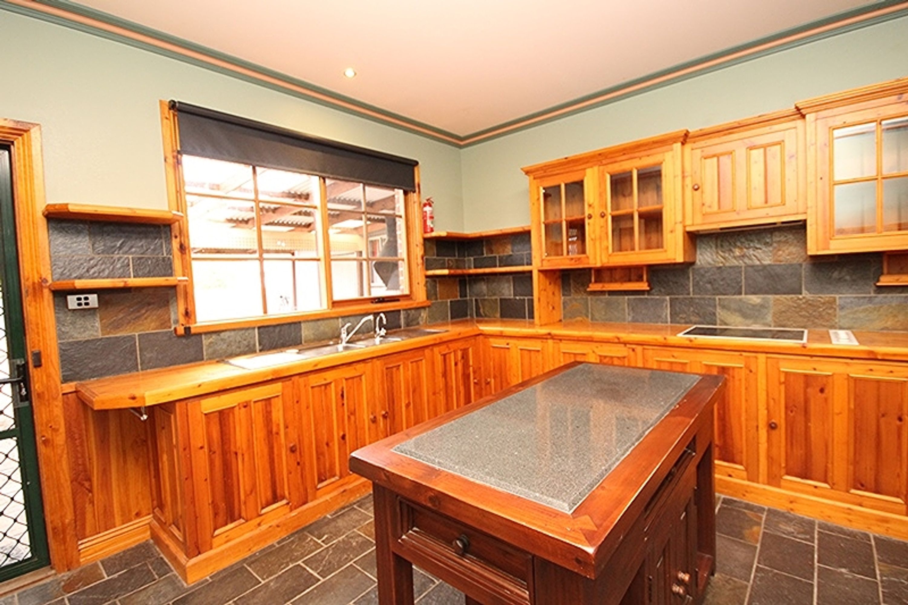 73 Wavell Street, Horsham VIC 3400, Horsham - Thumbnail 3