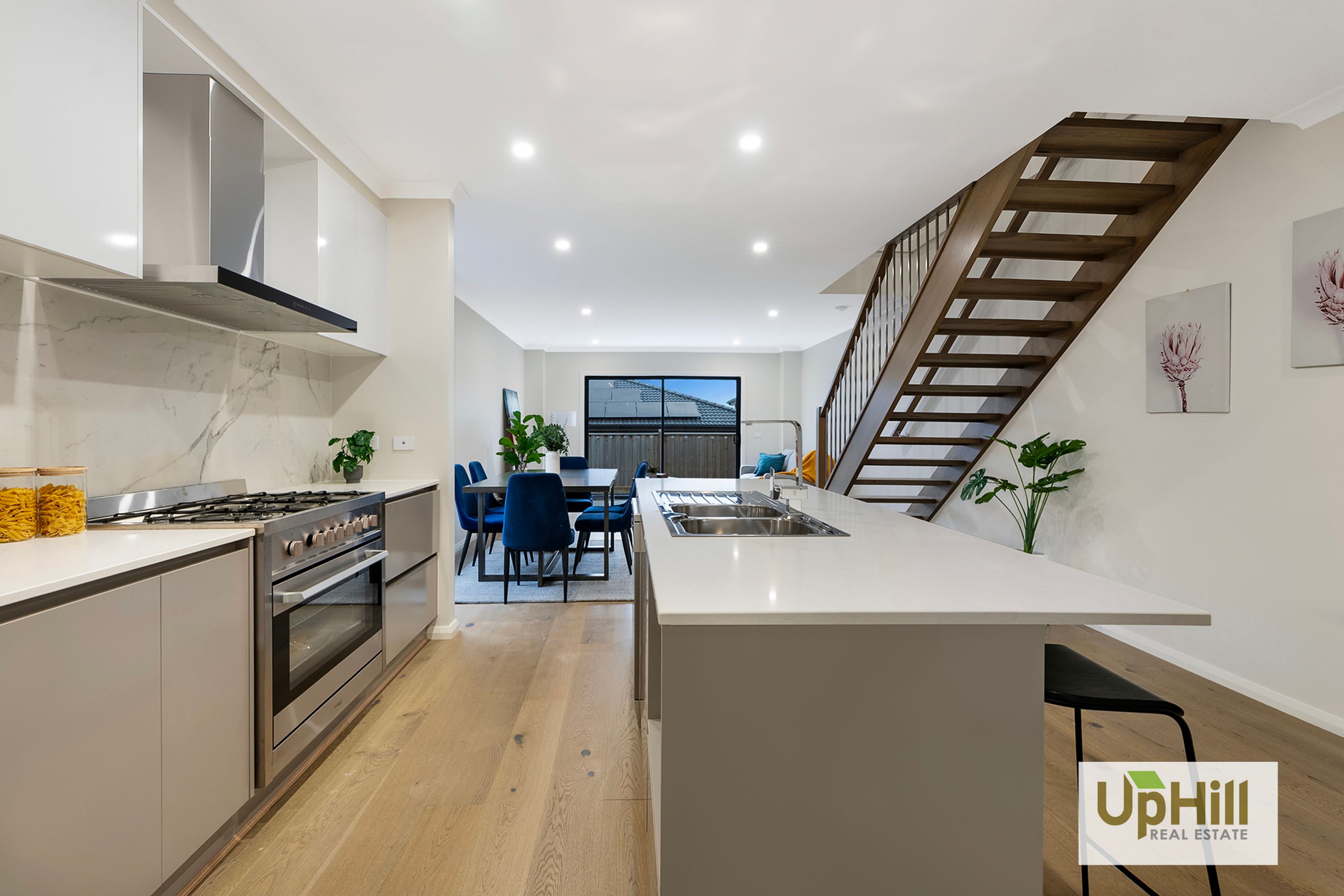 32 Keskadale Way, Clyde North - Thumbnail 2