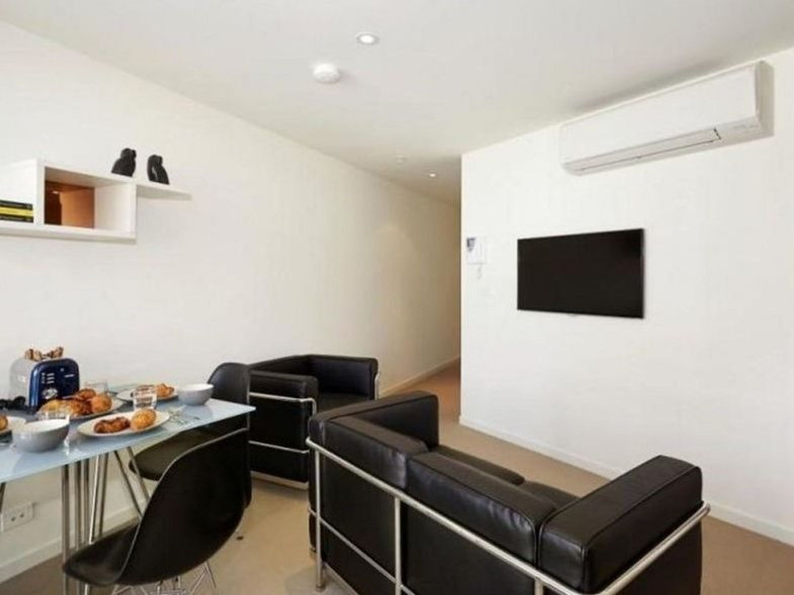 608/243 Franklin Street, Melbourne - Thumbnail 5