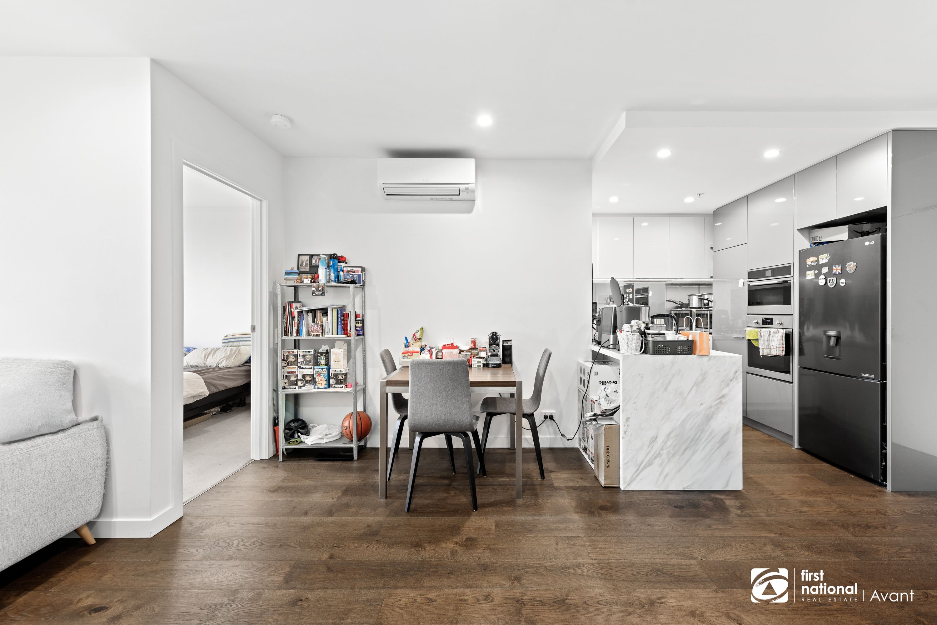 906/69 Flemington Road, North Melbourne - Thumbnail 4