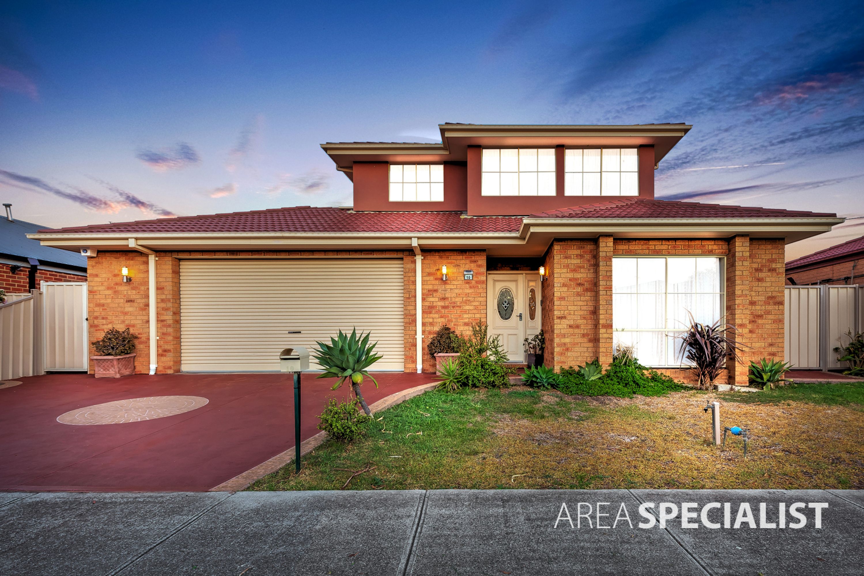 10 Faddie Street, Cairnlea VIC 3023, Cairnlea - Thumbnail 2