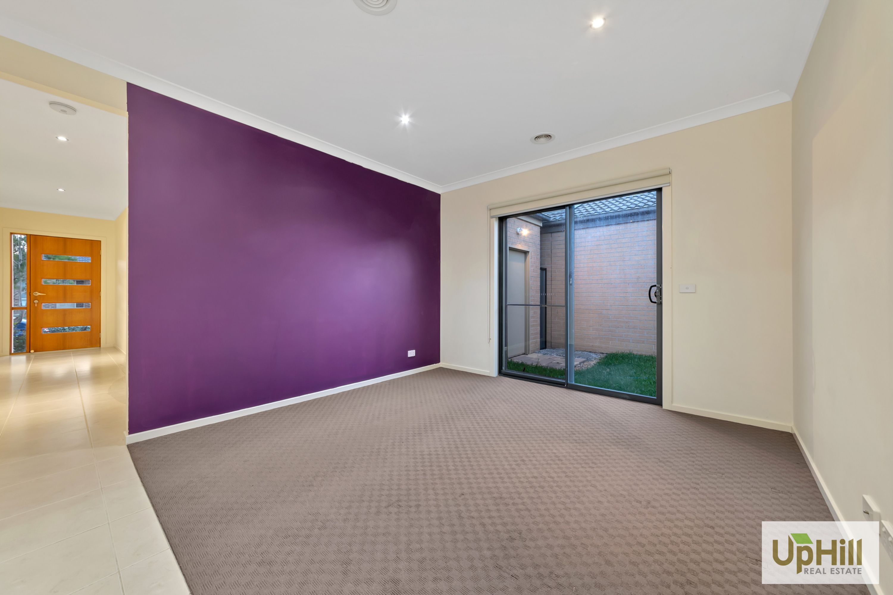 15 JUTLAND CLOSE, Clyde North - Thumbnail 2