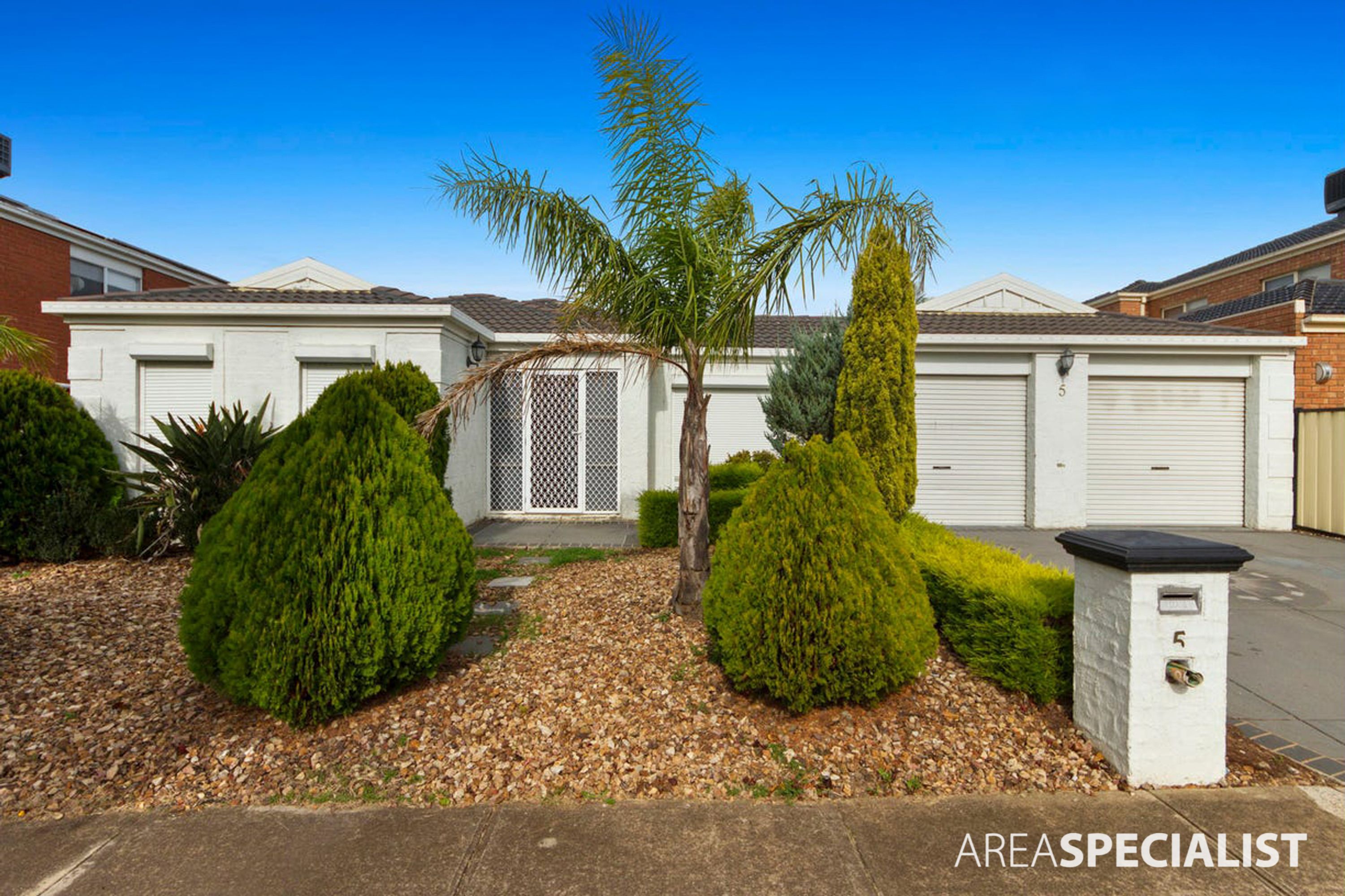 5 Vince Stella Close, Cairnlea VIC 3023, Cairnlea - Thumbnail 2