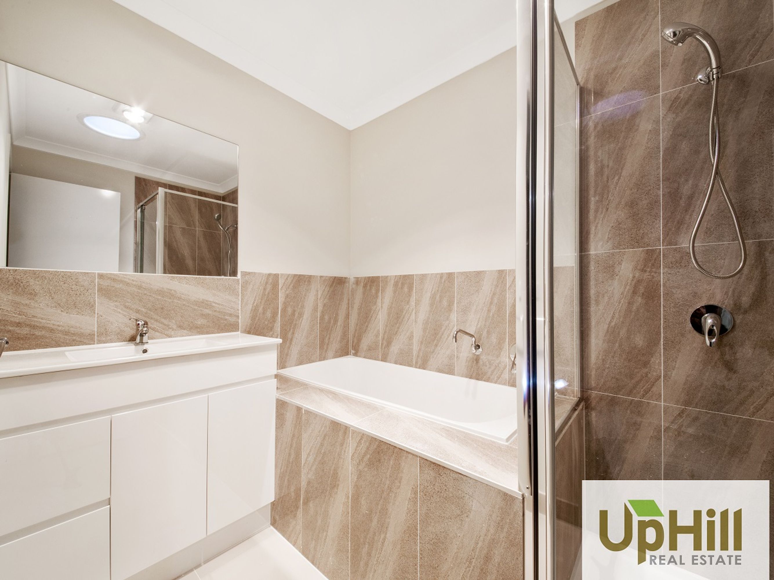 18 MAYWOOD STREET, Pakenham - Thumbnail 7