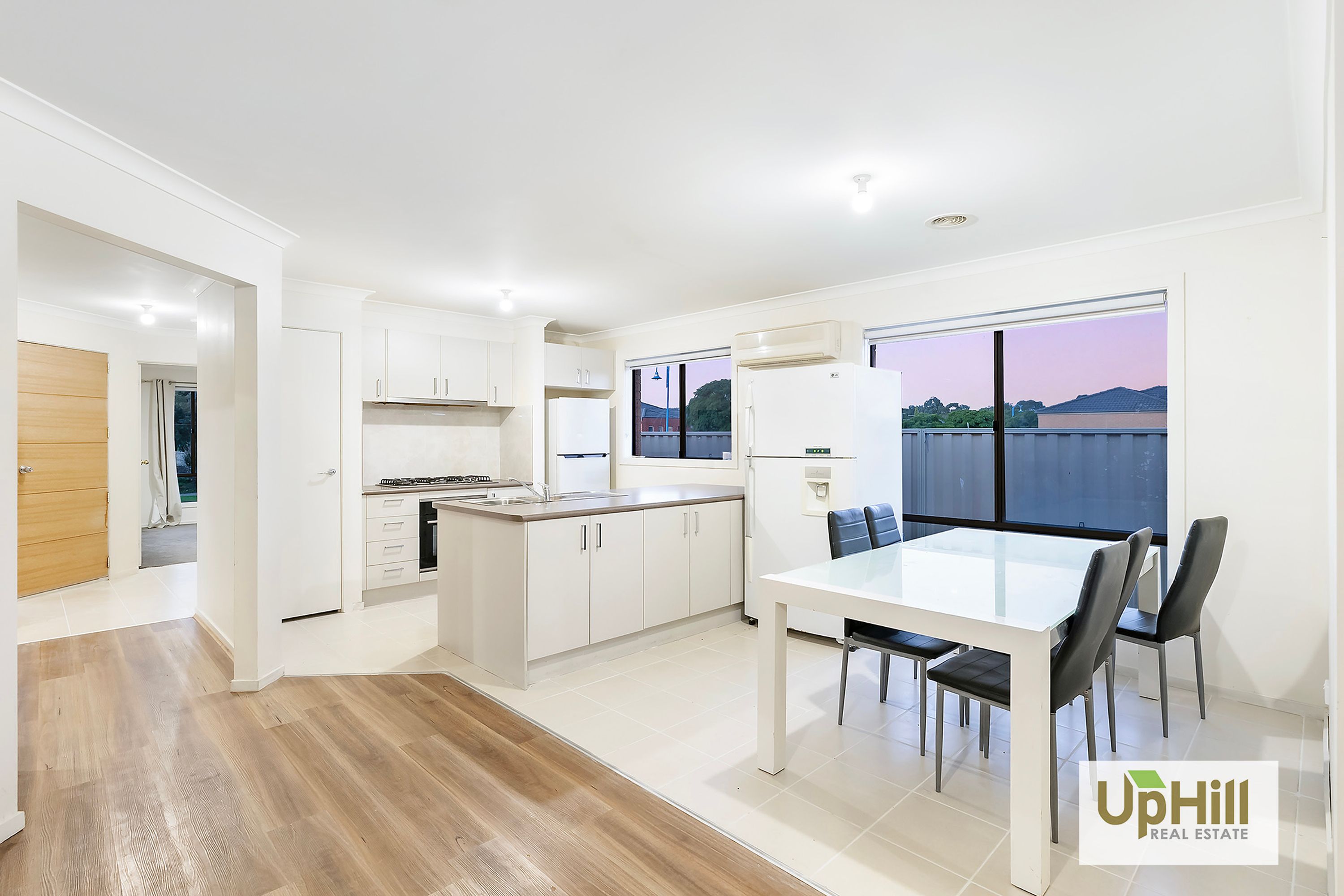 98 Blue Horizons Way, Pakenham - Thumbnail 6