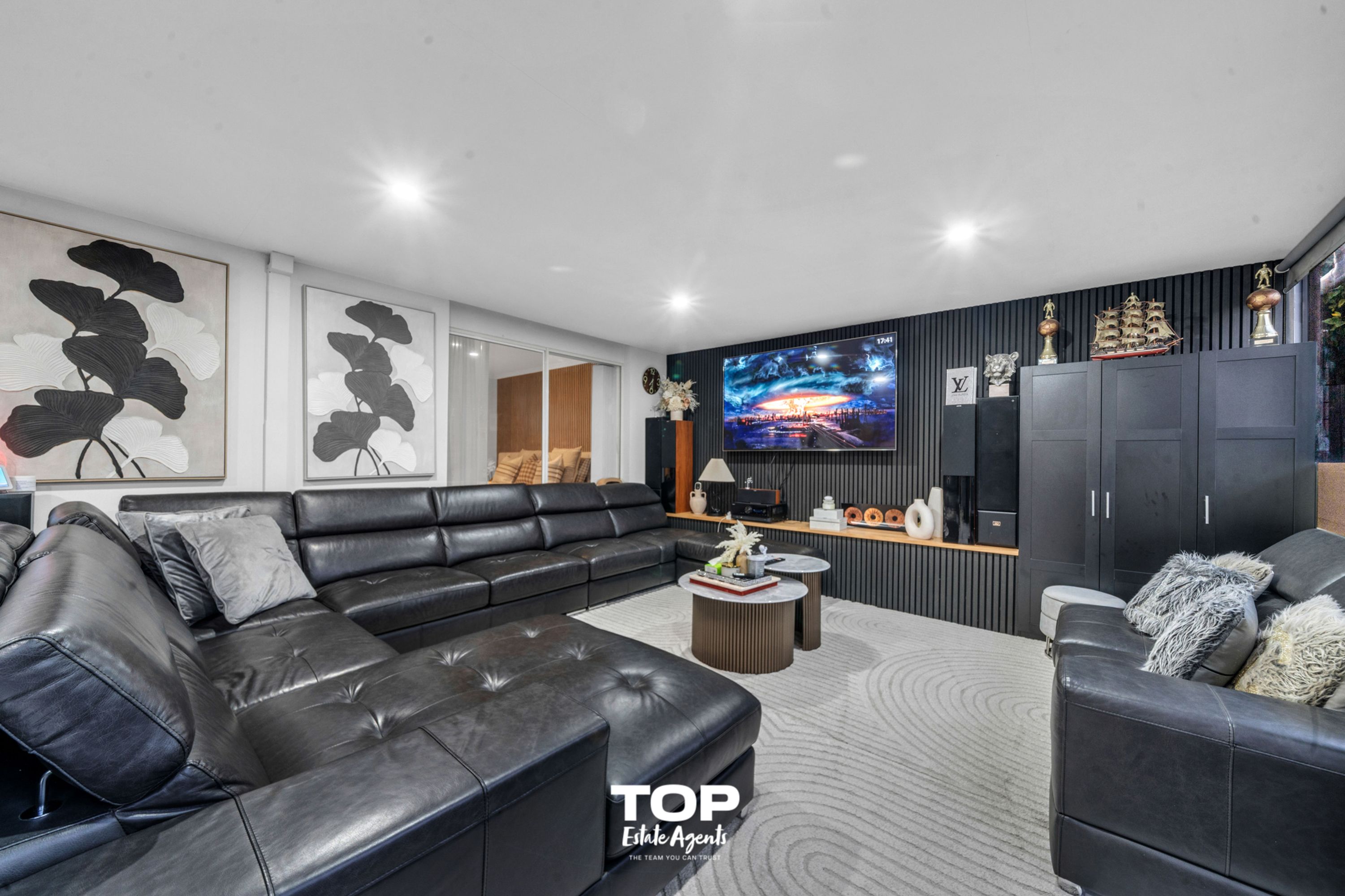 94 Amberly Park Drive, Narre Warren South - Thumbnail 3