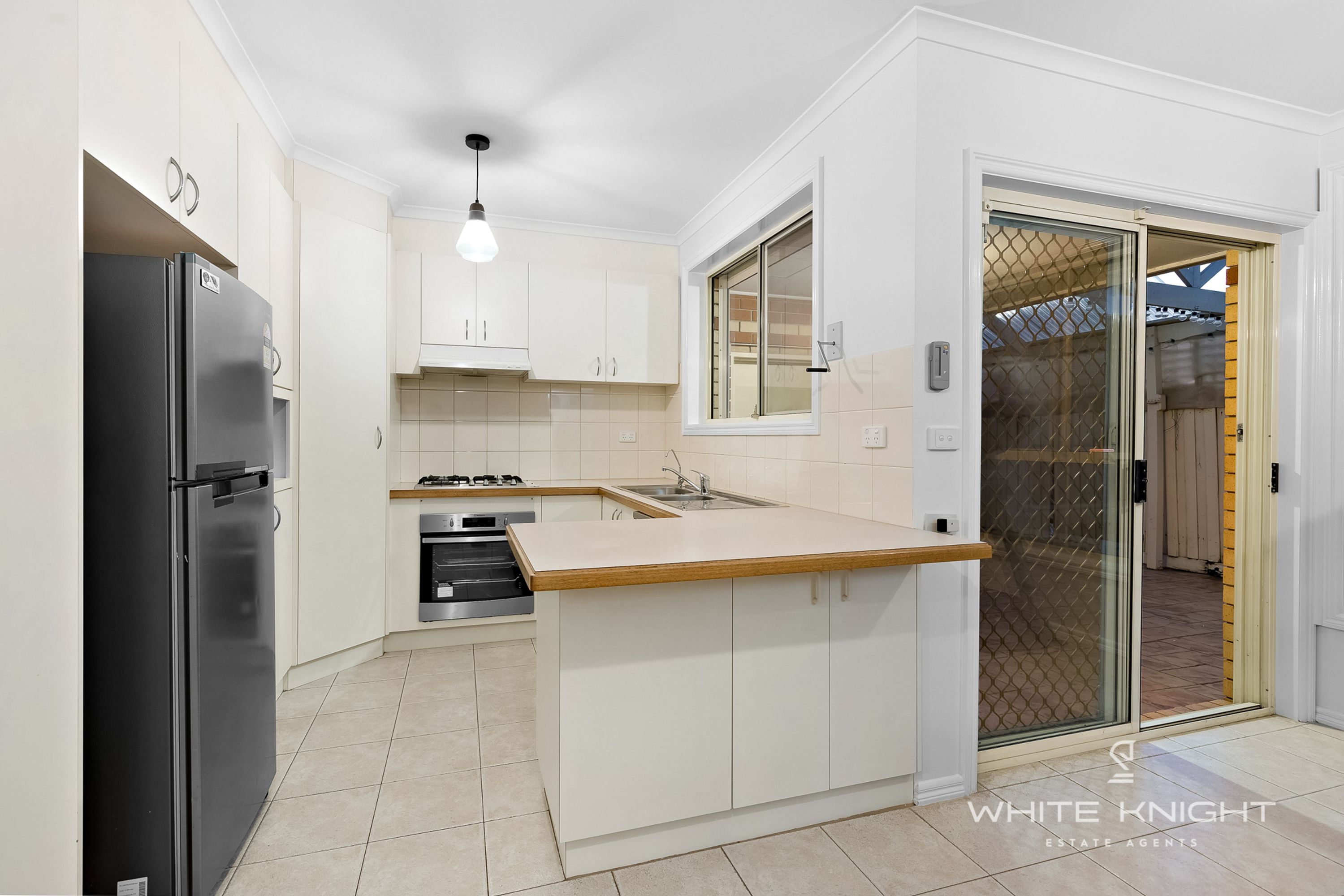 8 Milton Avenue, St Albans VIC 3021, St Albans - Thumbnail 3