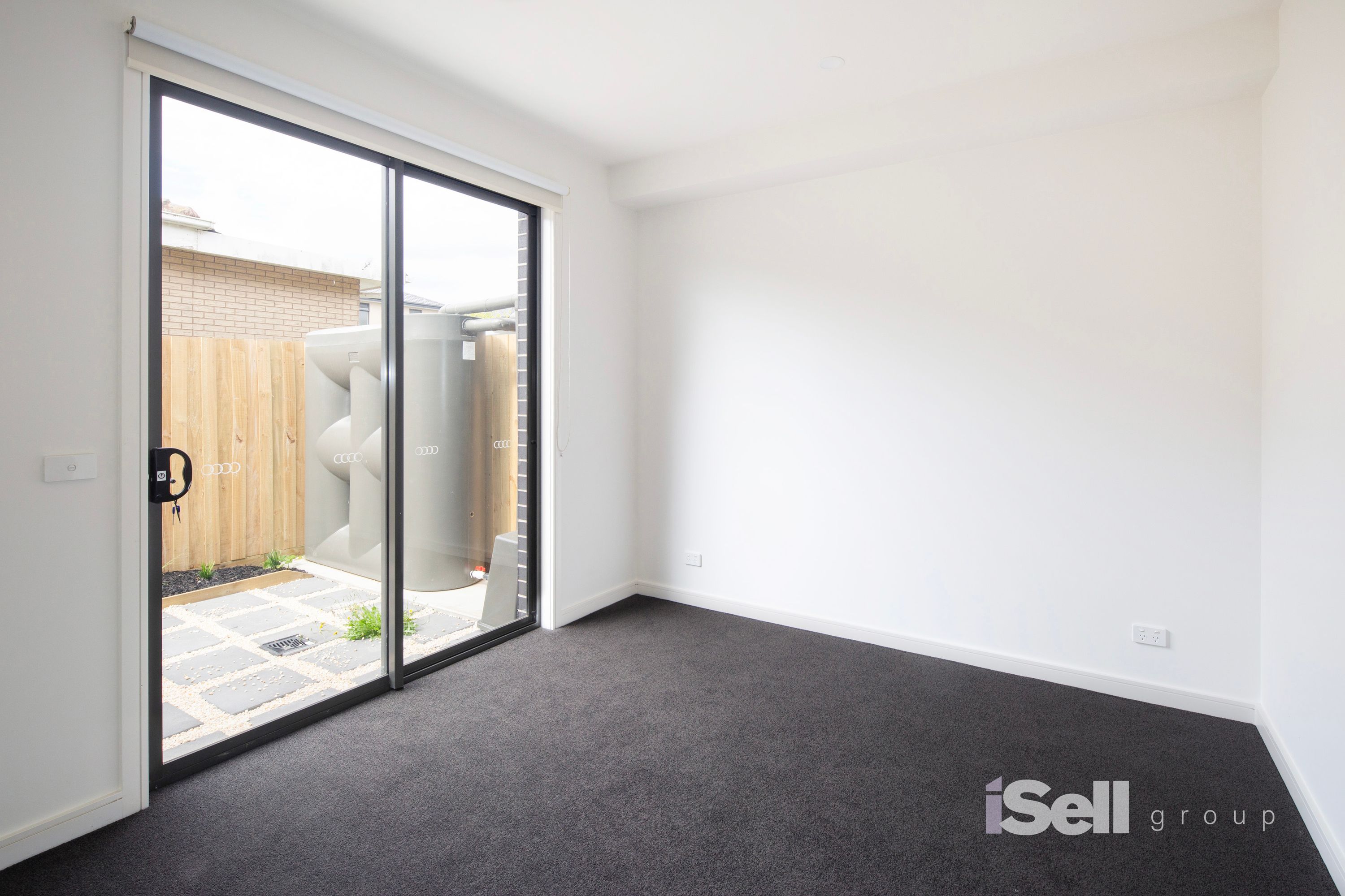 2/63 Royal Avenue, Springvale - Thumbnail 5