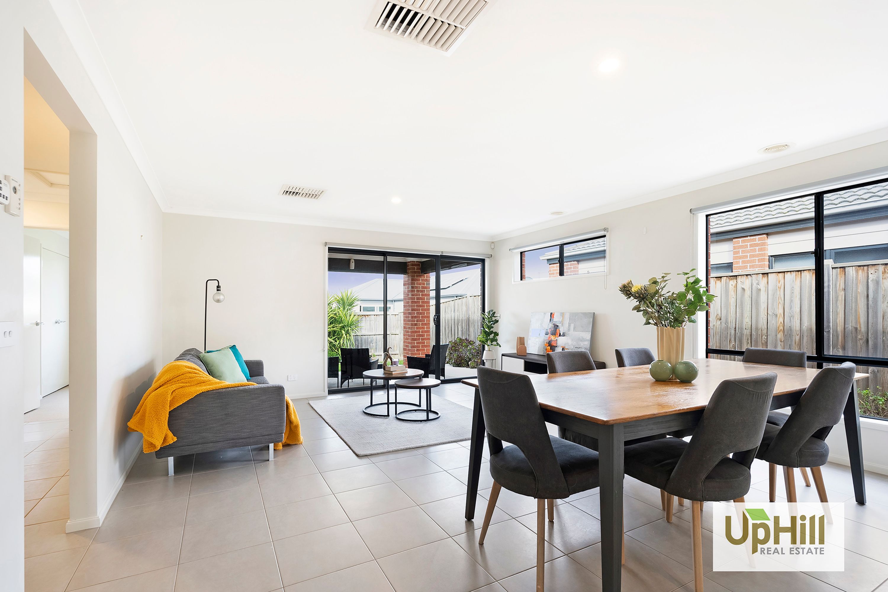 58 Skylark Boulevard, Clyde North - Thumbnail 8