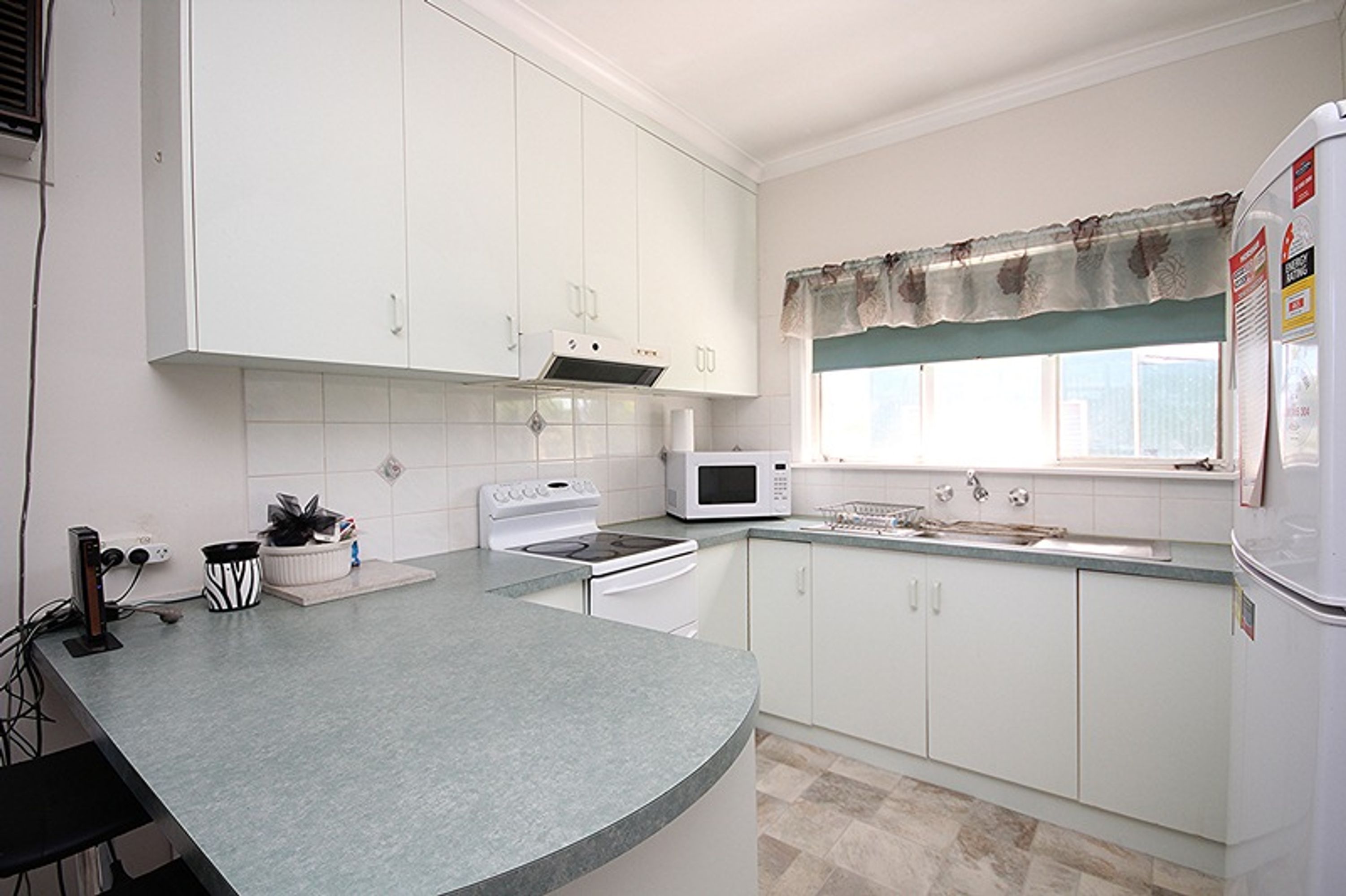 24 Laurel Street, Horsham VIC 3400, Horsham - Thumbnail 2