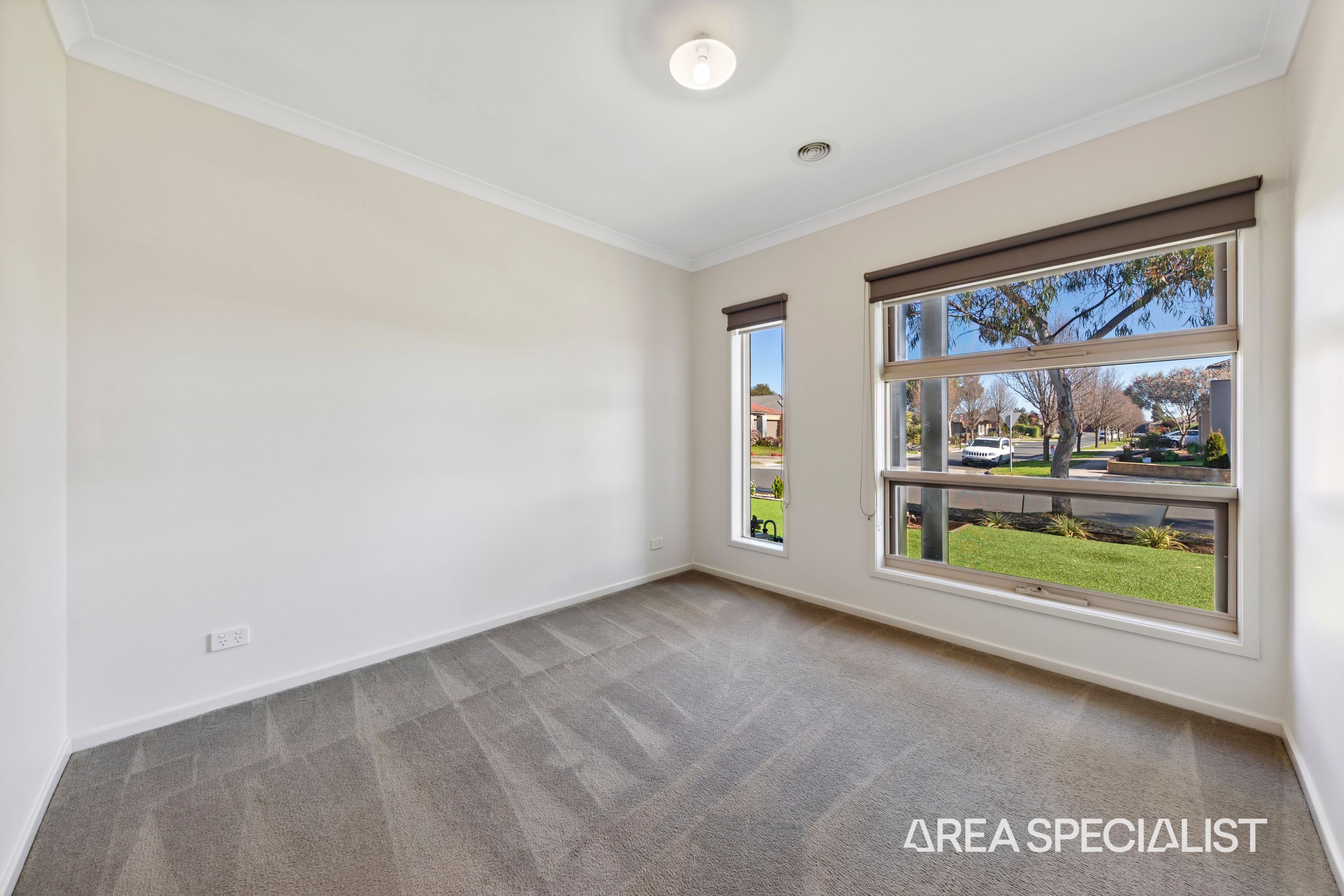 7 Pyrenees Road, Clyde - Thumbnail 4