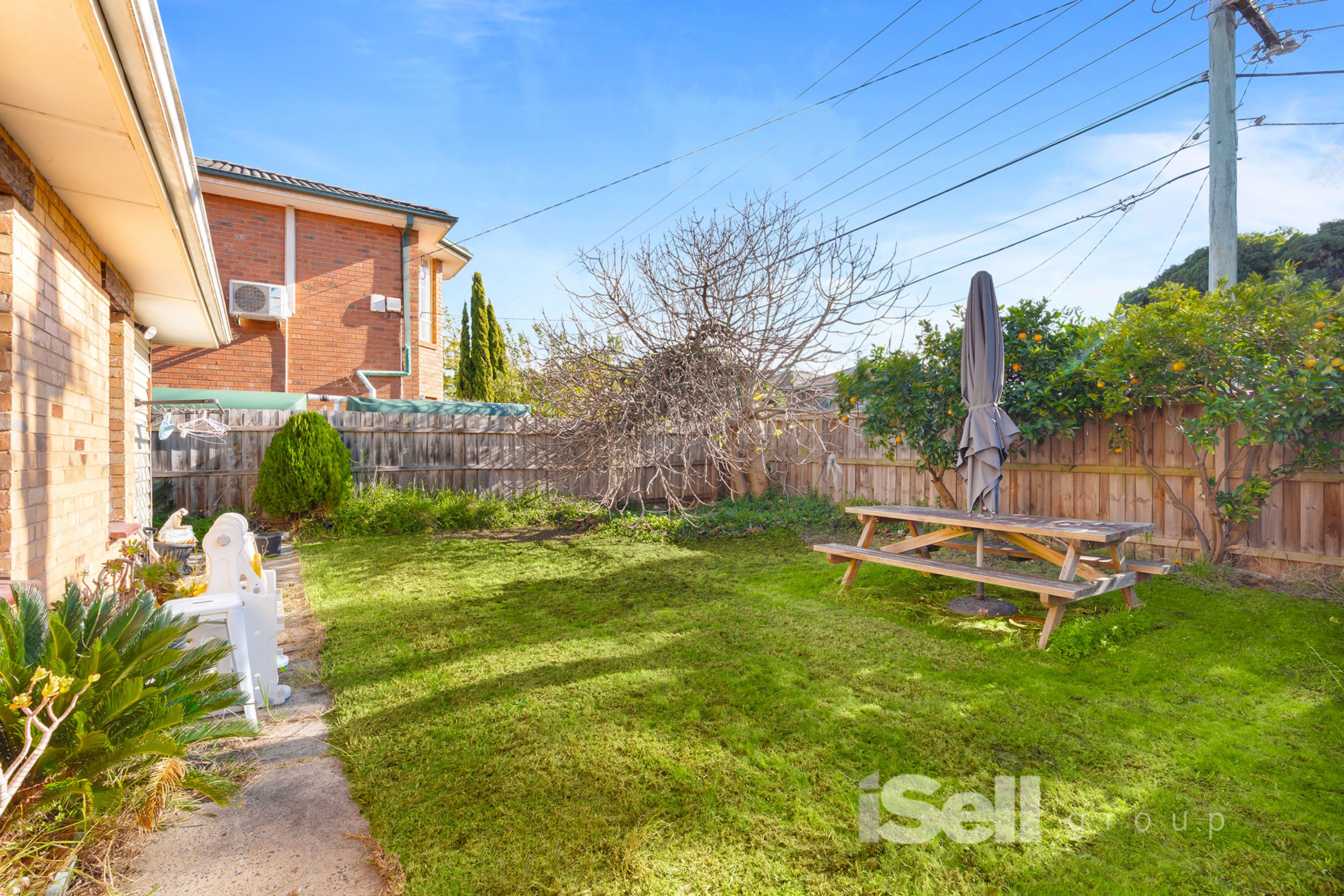 40 Browns Road, Clayton - Thumbnail 2