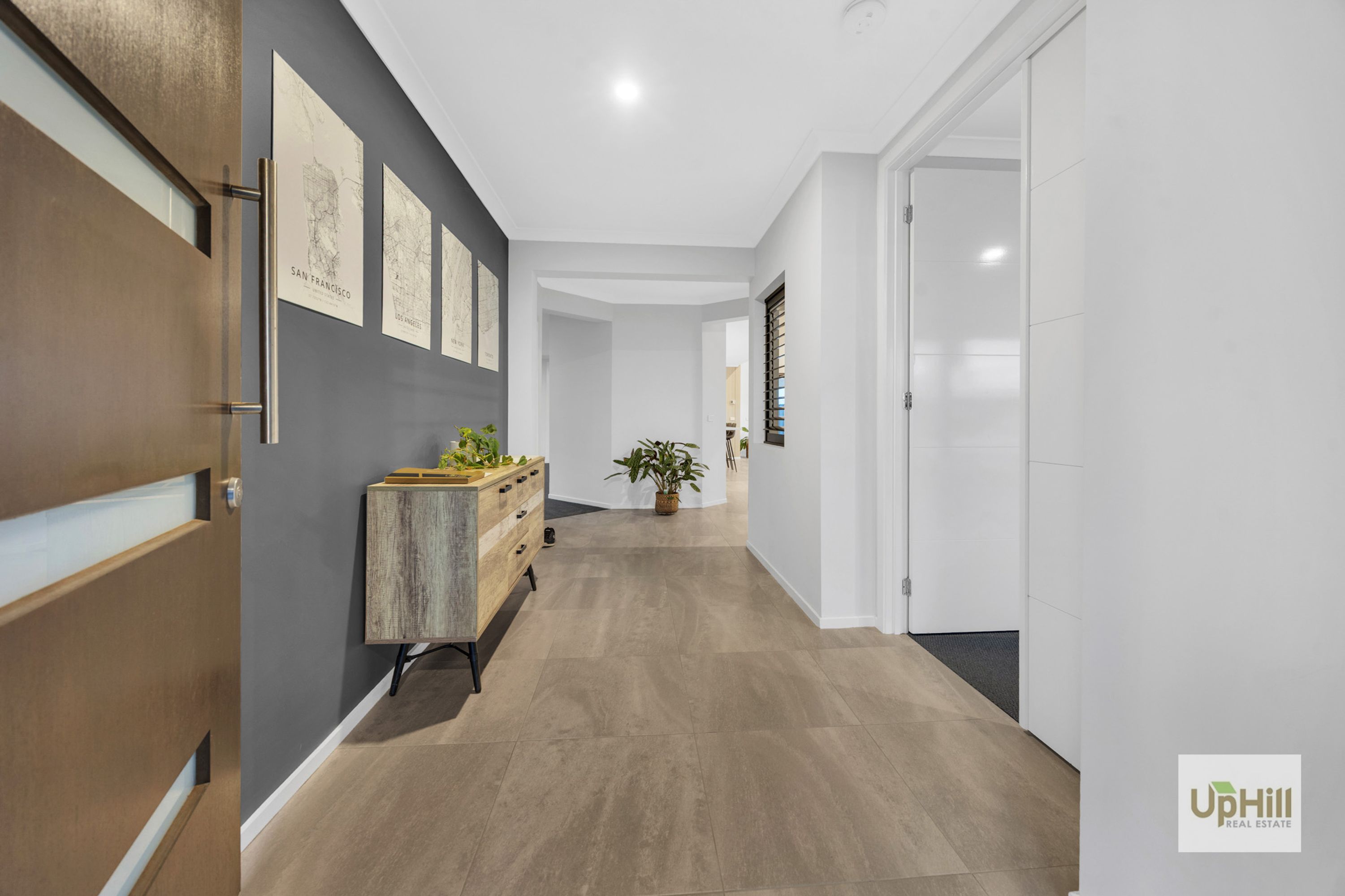 24 Bellhaven Circuit, Clyde North - Thumbnail 6
