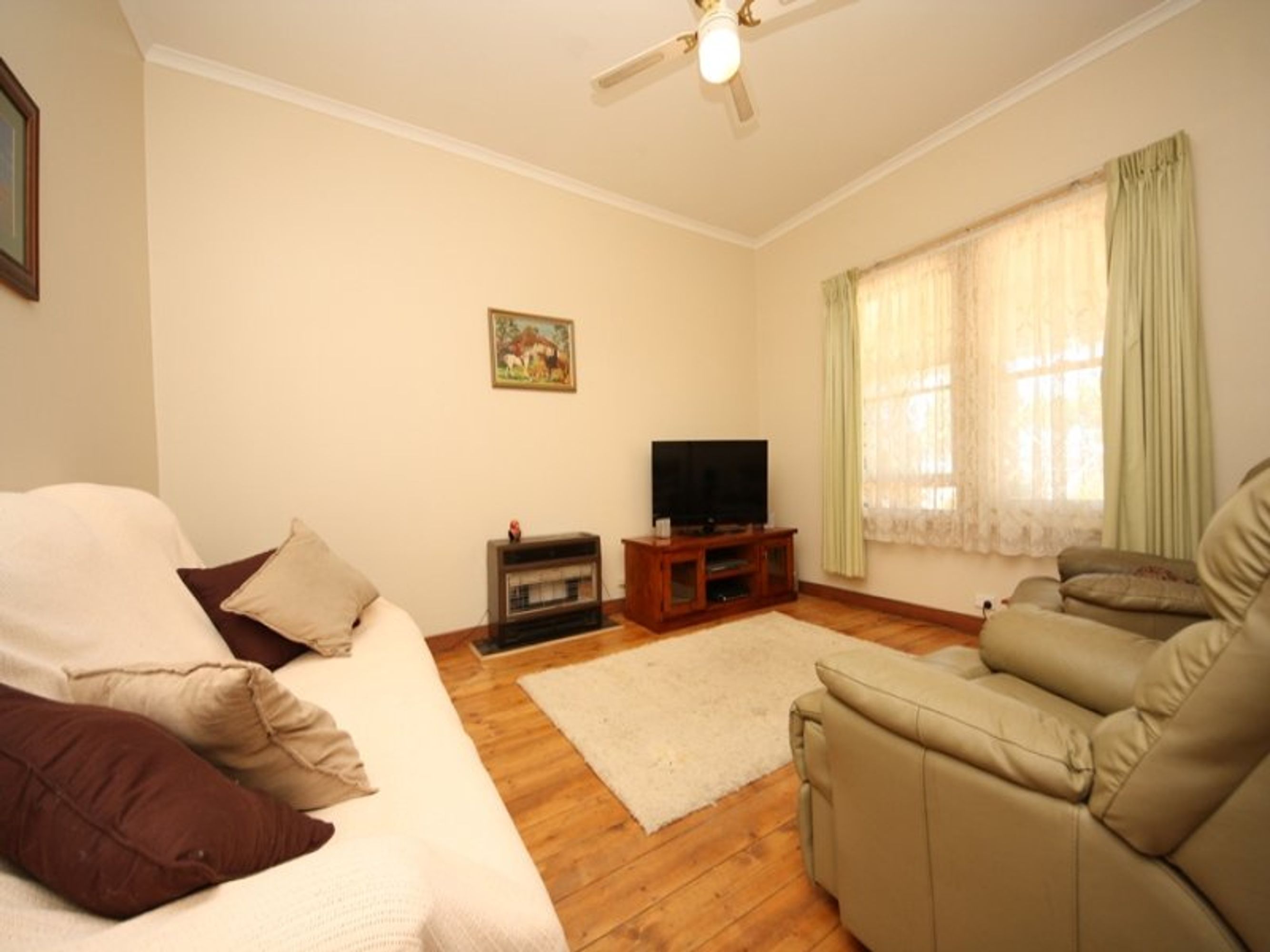 57 Lynott Street, Horsham VIC 3400, Horsham - Thumbnail 2