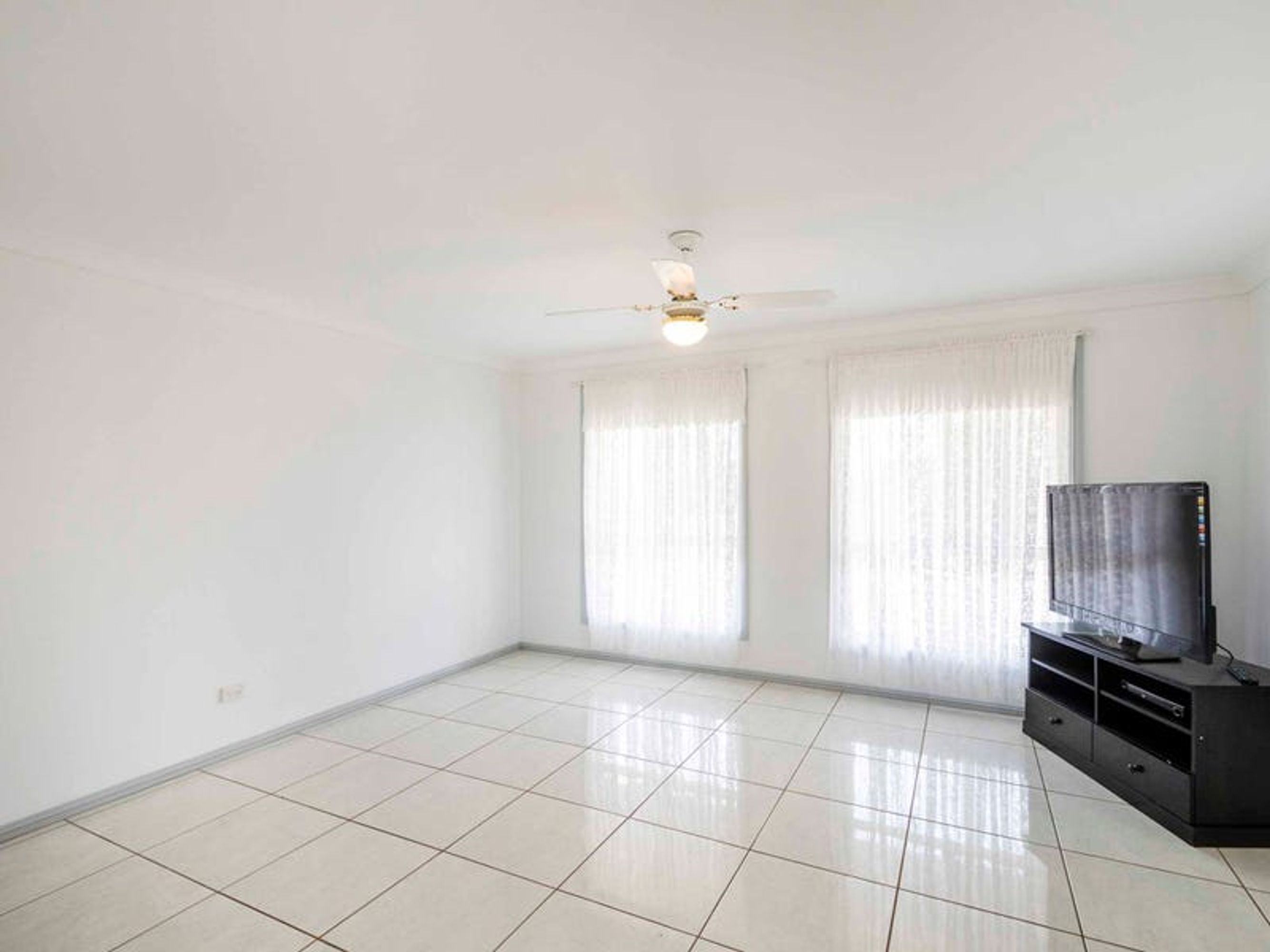 2 Macelland Place, Elland - Thumbnail 6