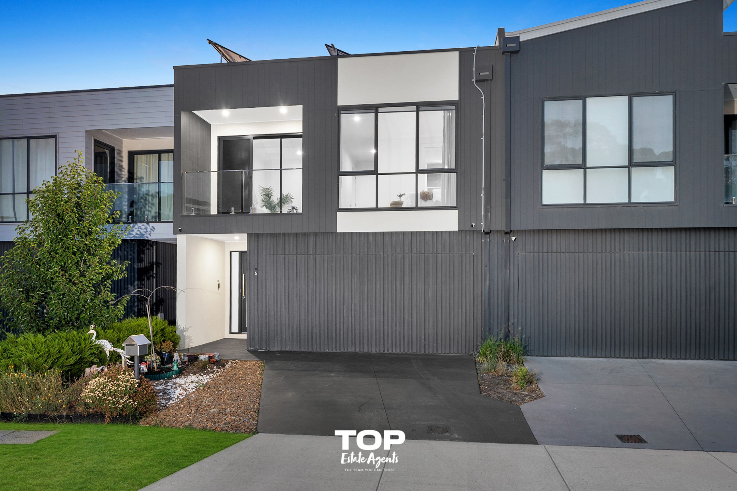 6 Savoy Grove, Cranbourne North - Thumbnail 3