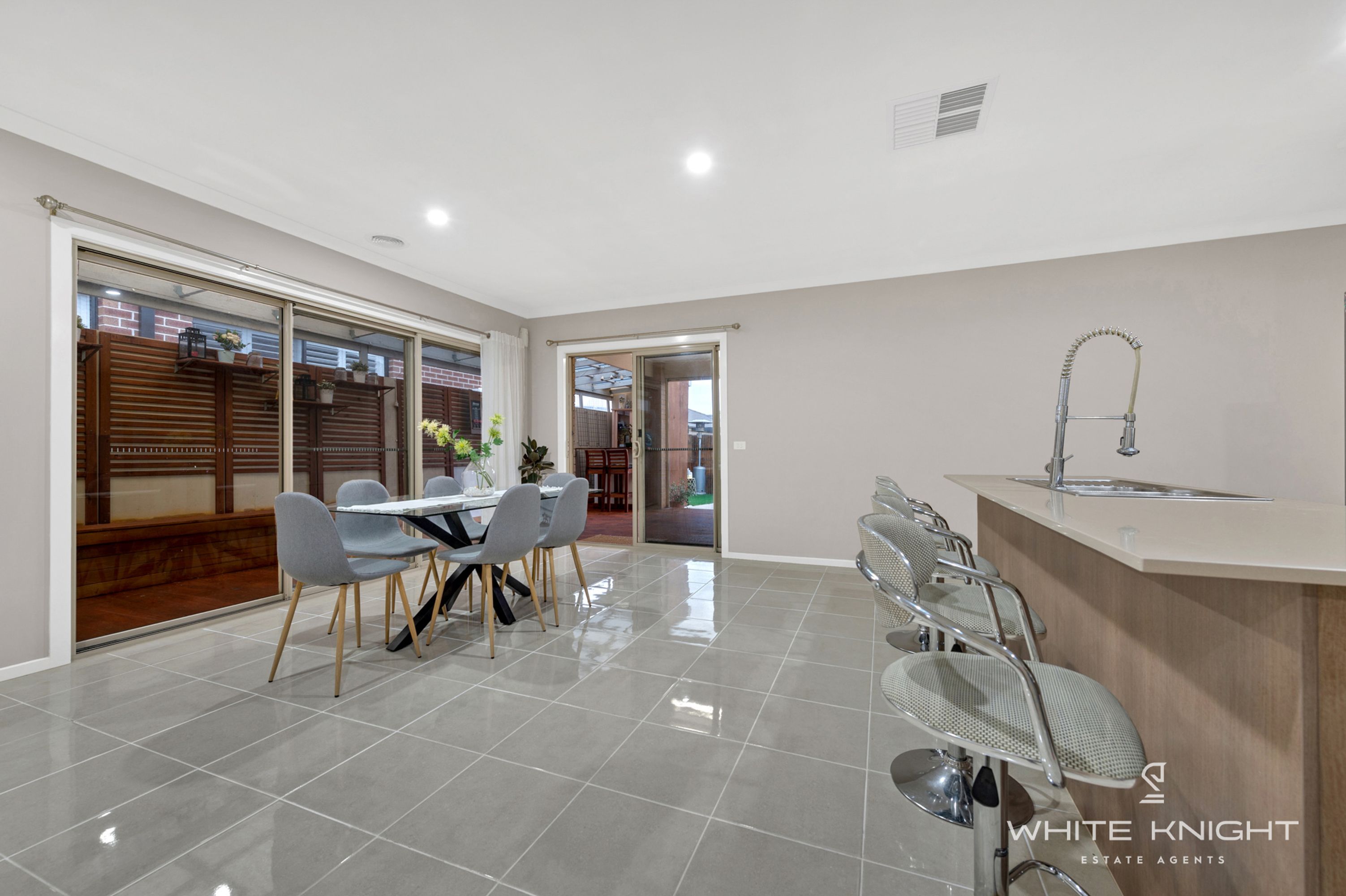 33 Riviera Drive, Hillside VIC 3037, Hillside - Thumbnail 7