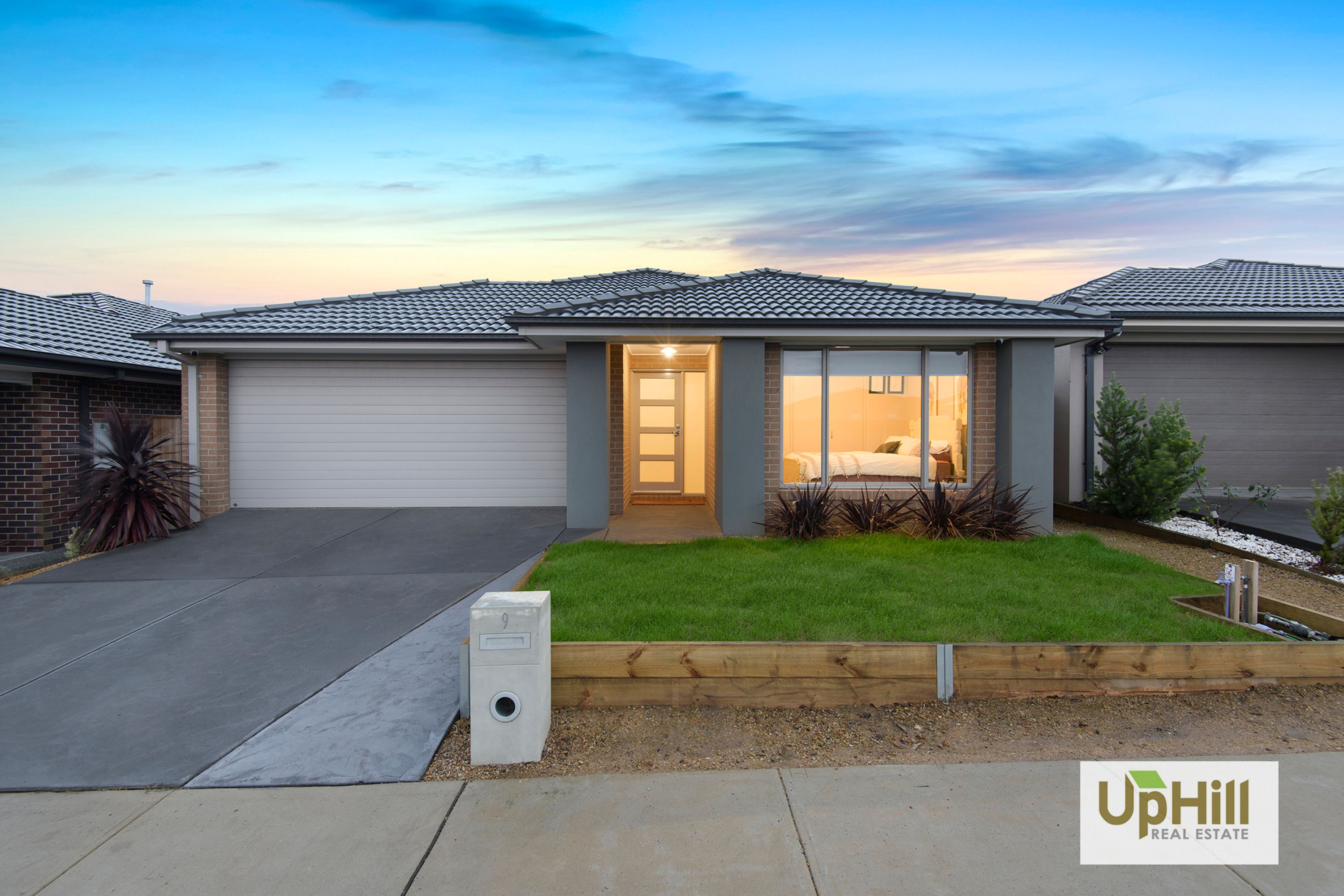 9 Keskadale Way, Clyde North - Thumbnail 2
