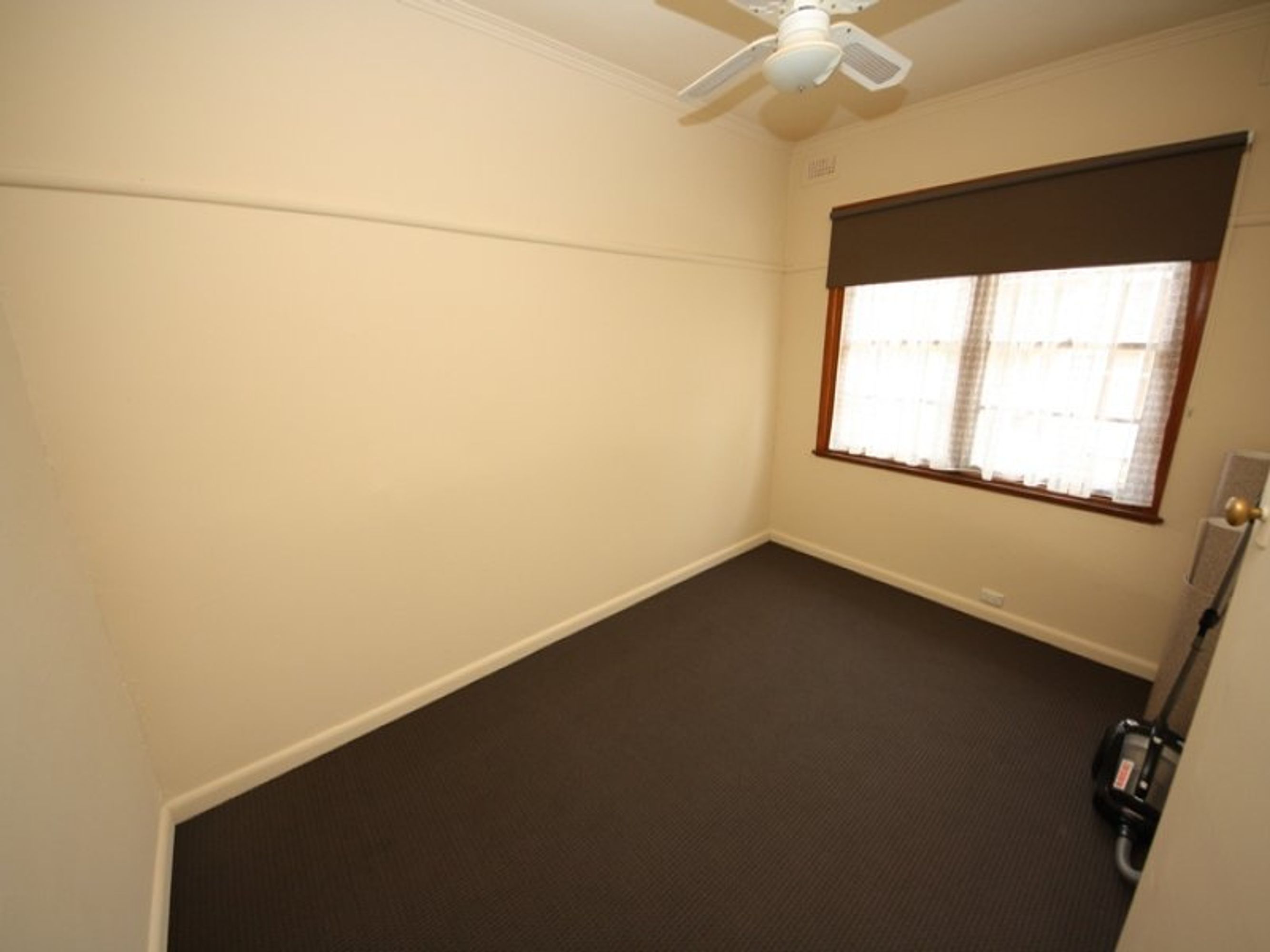 8 Elizabeth Street, Horsham VIC 3400, Horsham - Thumbnail 3