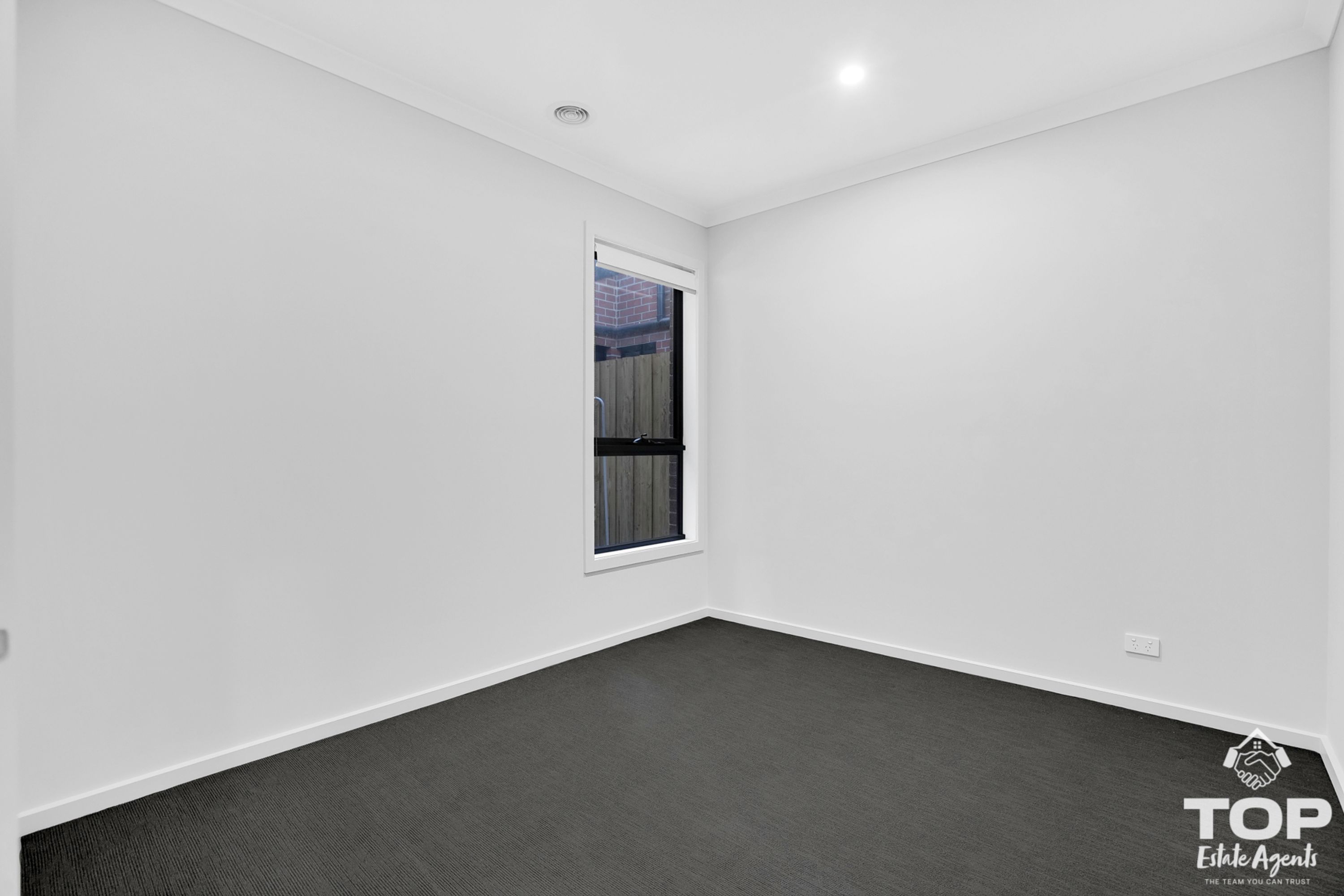 52 Tower Street, Thornhill Park - Thumbnail 8
