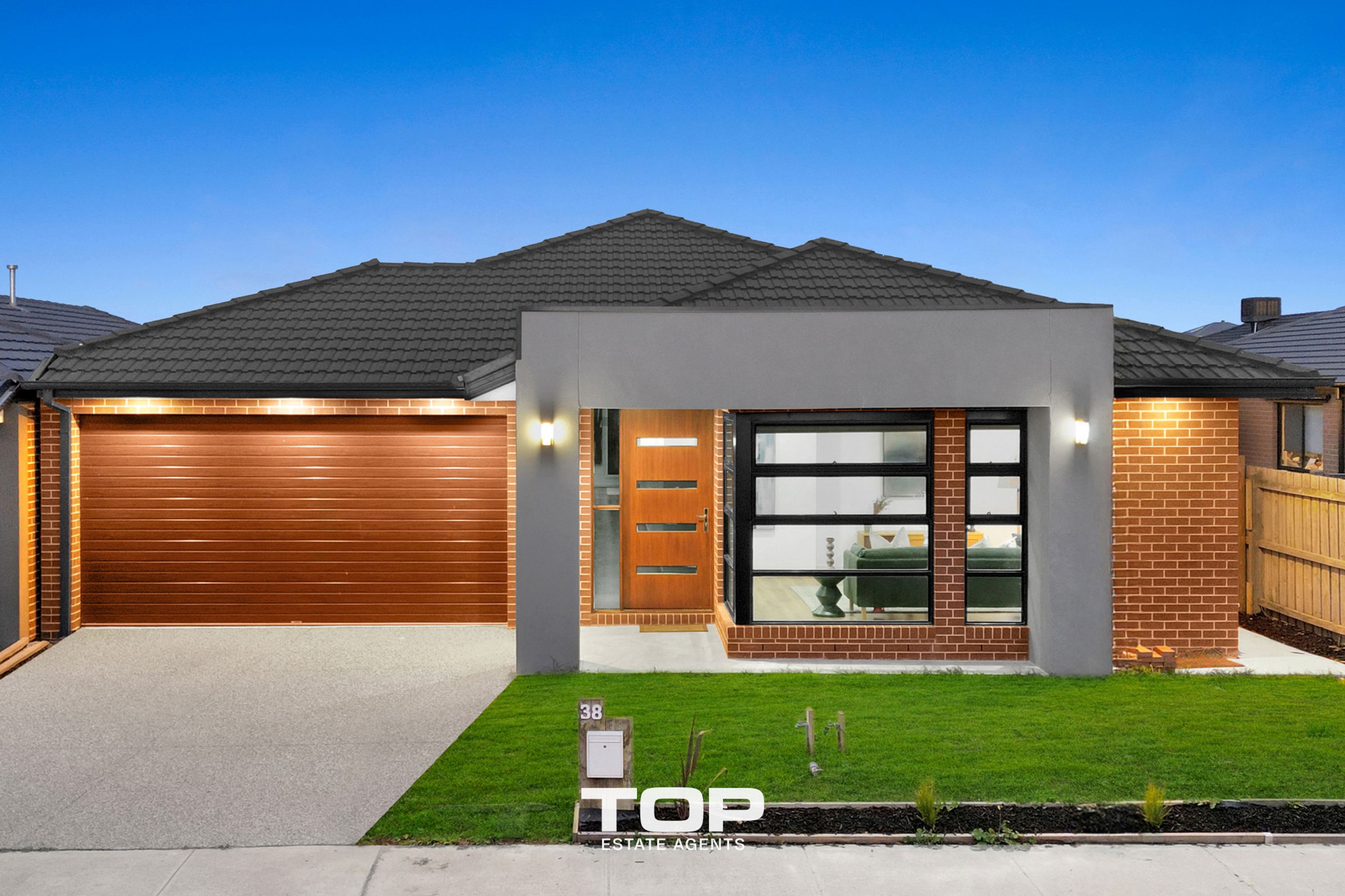 38 Bernardins St, Clyde North - Thumbnail 2