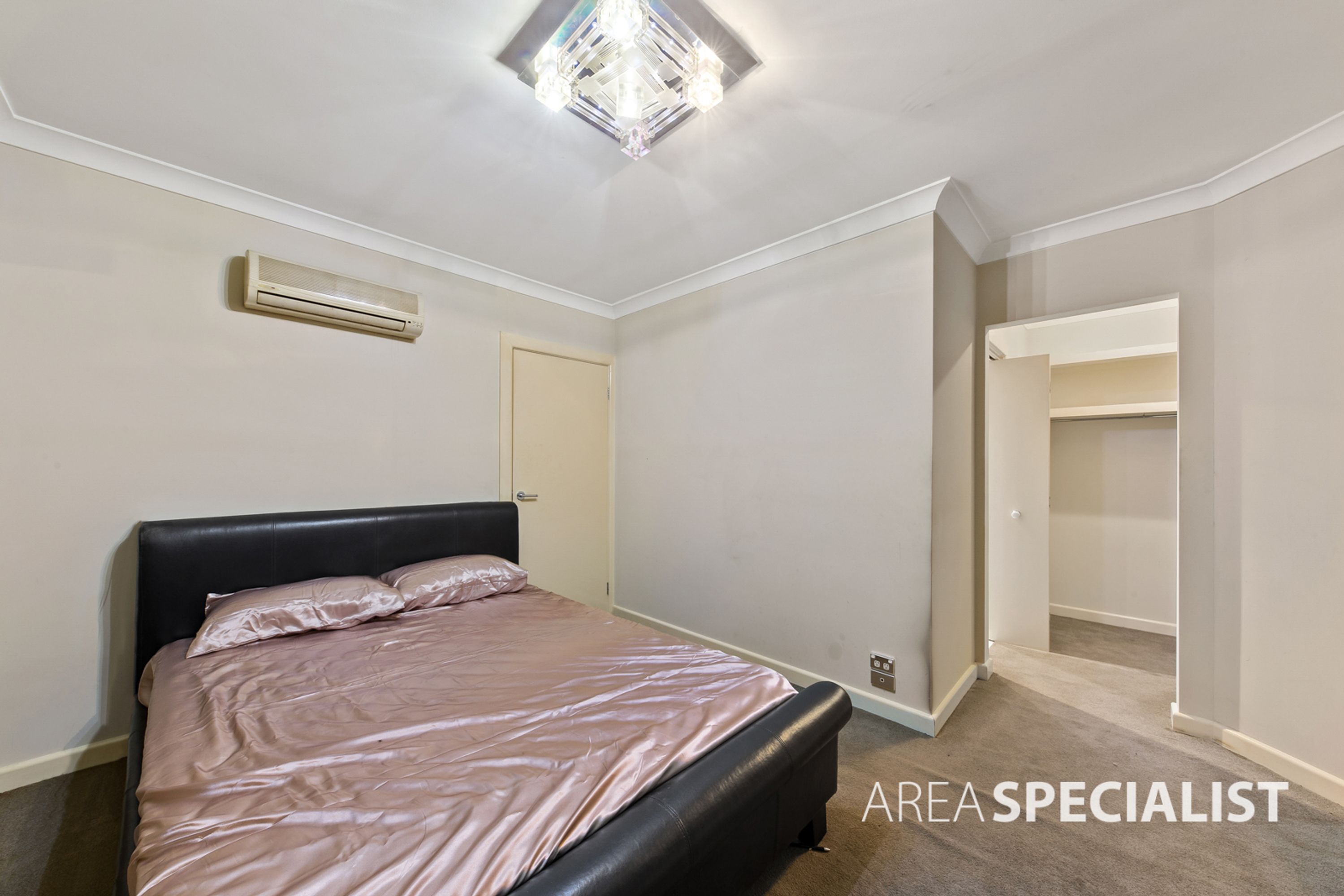 194 Cairnlea Drive, Cairnlea VIC 3023, Cairnlea - Thumbnail 4