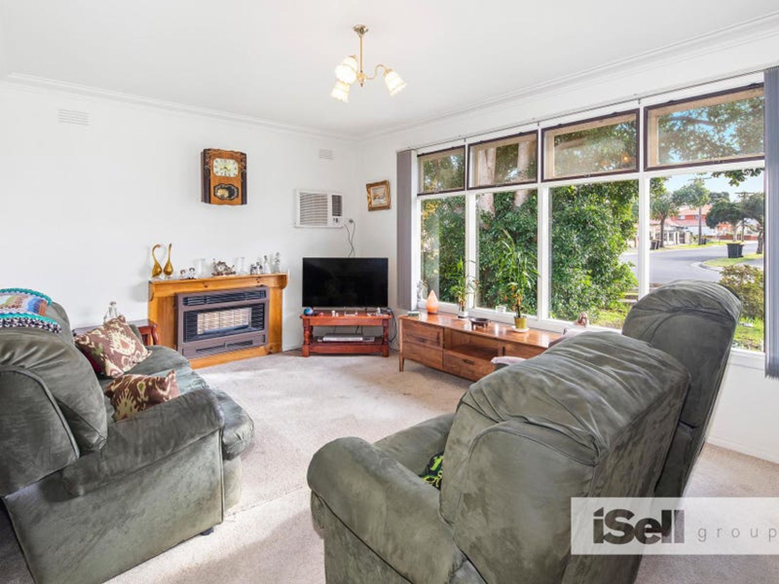 37 Goodwood Drive, Springvale - Thumbnail 3