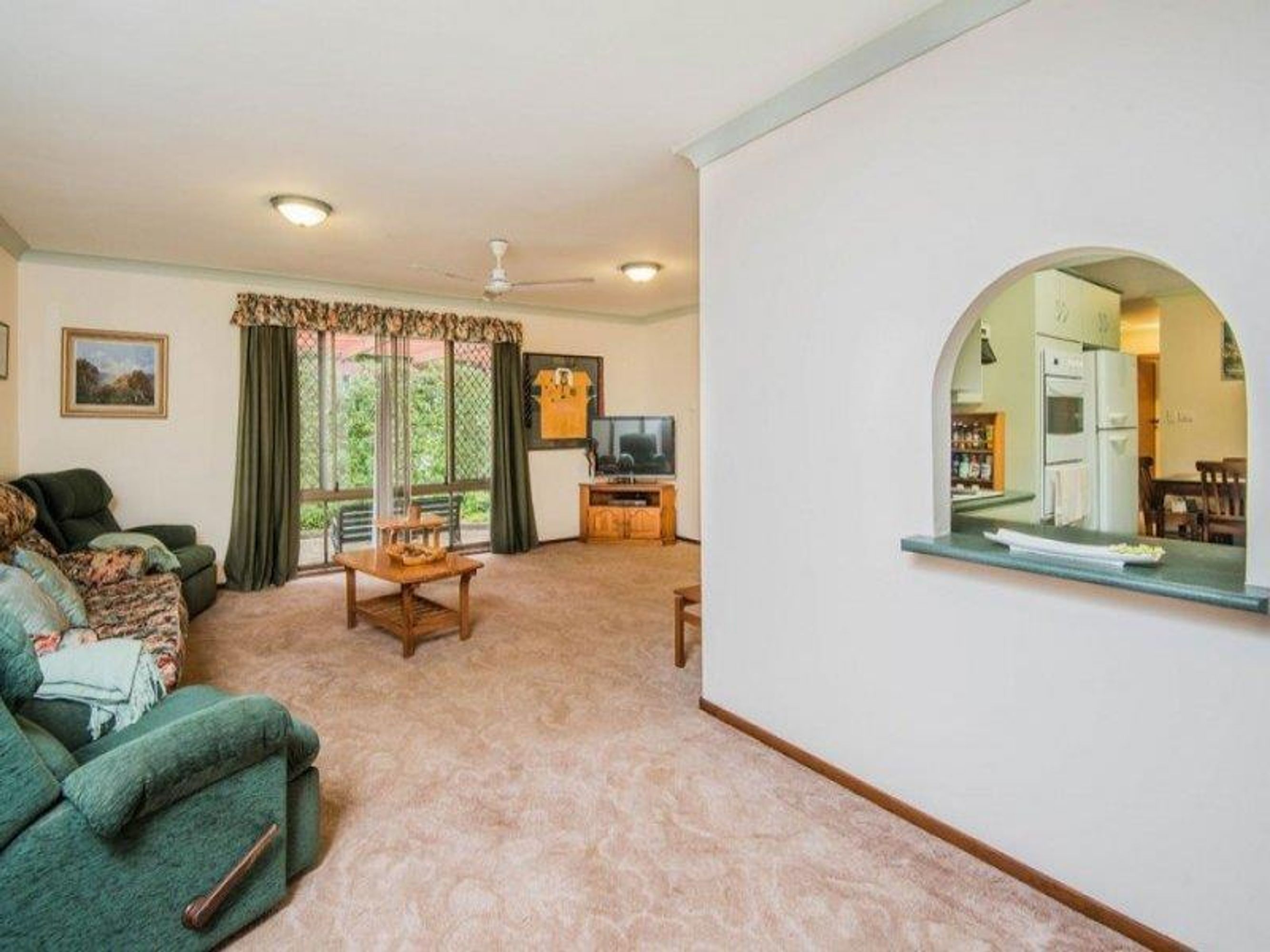 8 Sunset Drive, Junction Hill - Thumbnail 6