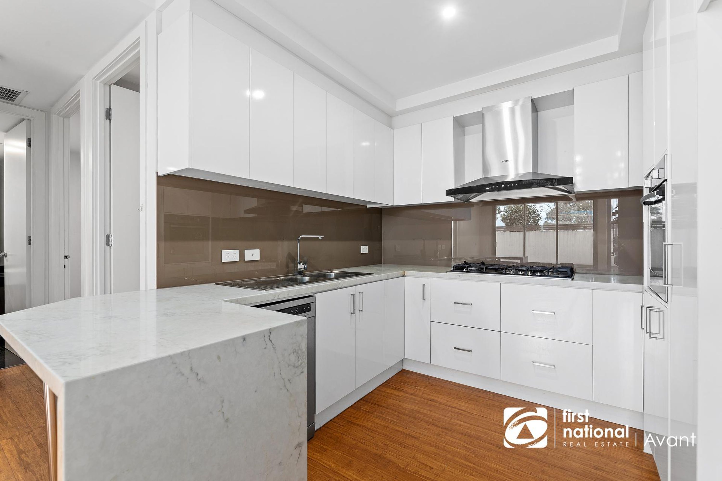 1/927 Doncaster Road, Doncaster East - Thumbnail 5