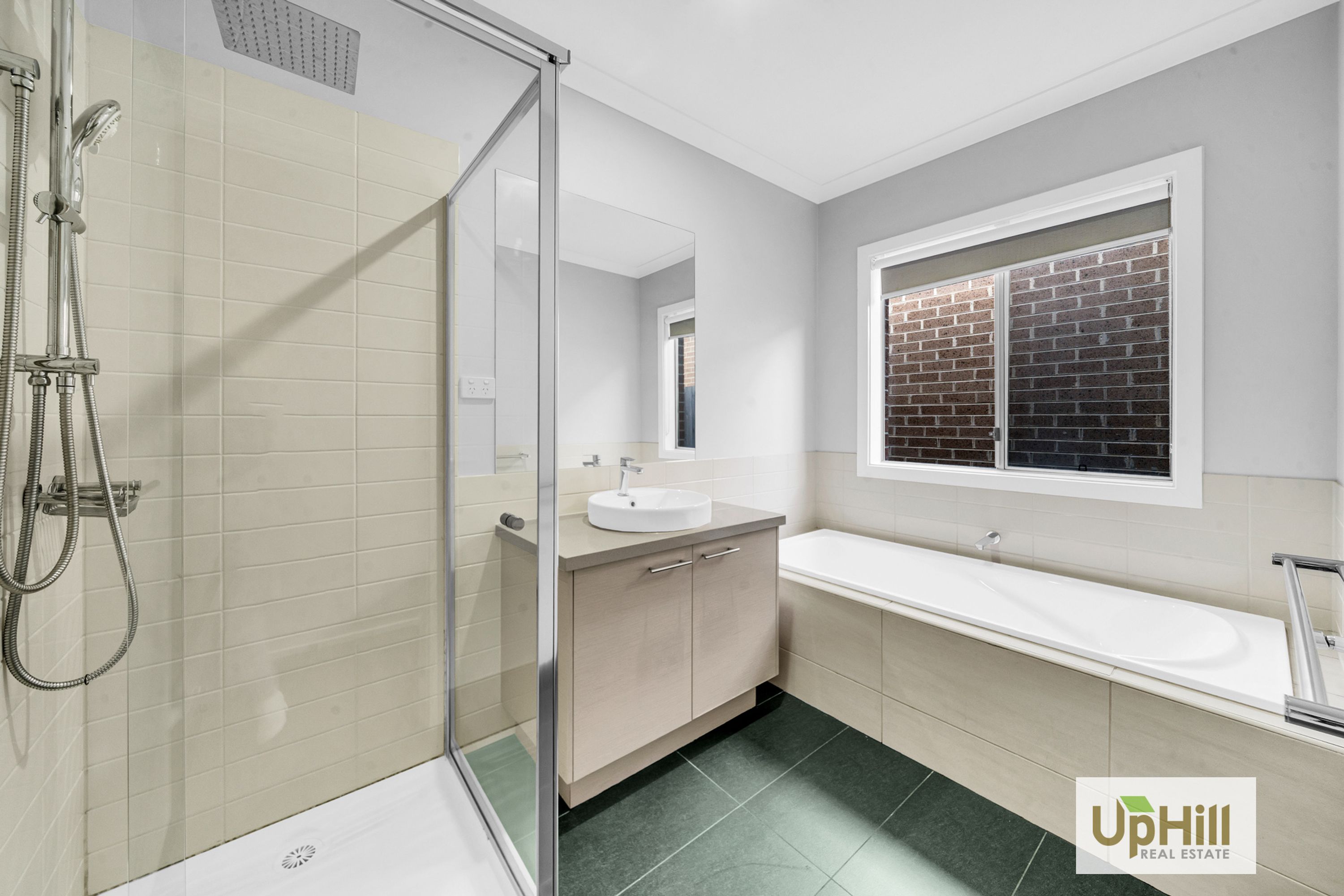 27 Lucinda Lane, Cranbourne North - Thumbnail 5