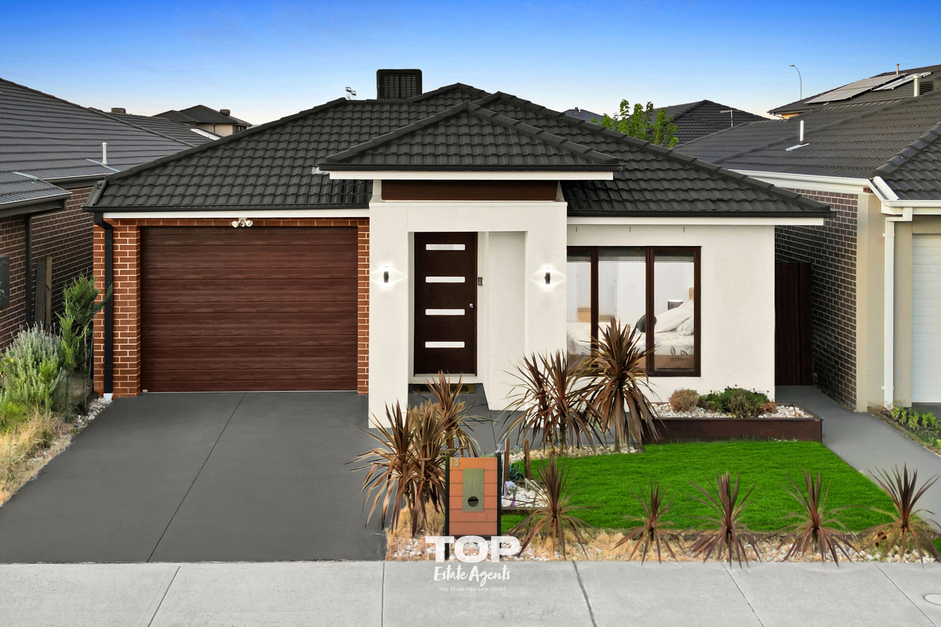 13 Bazadaise Drive, Clyde North - Thumbnail 2