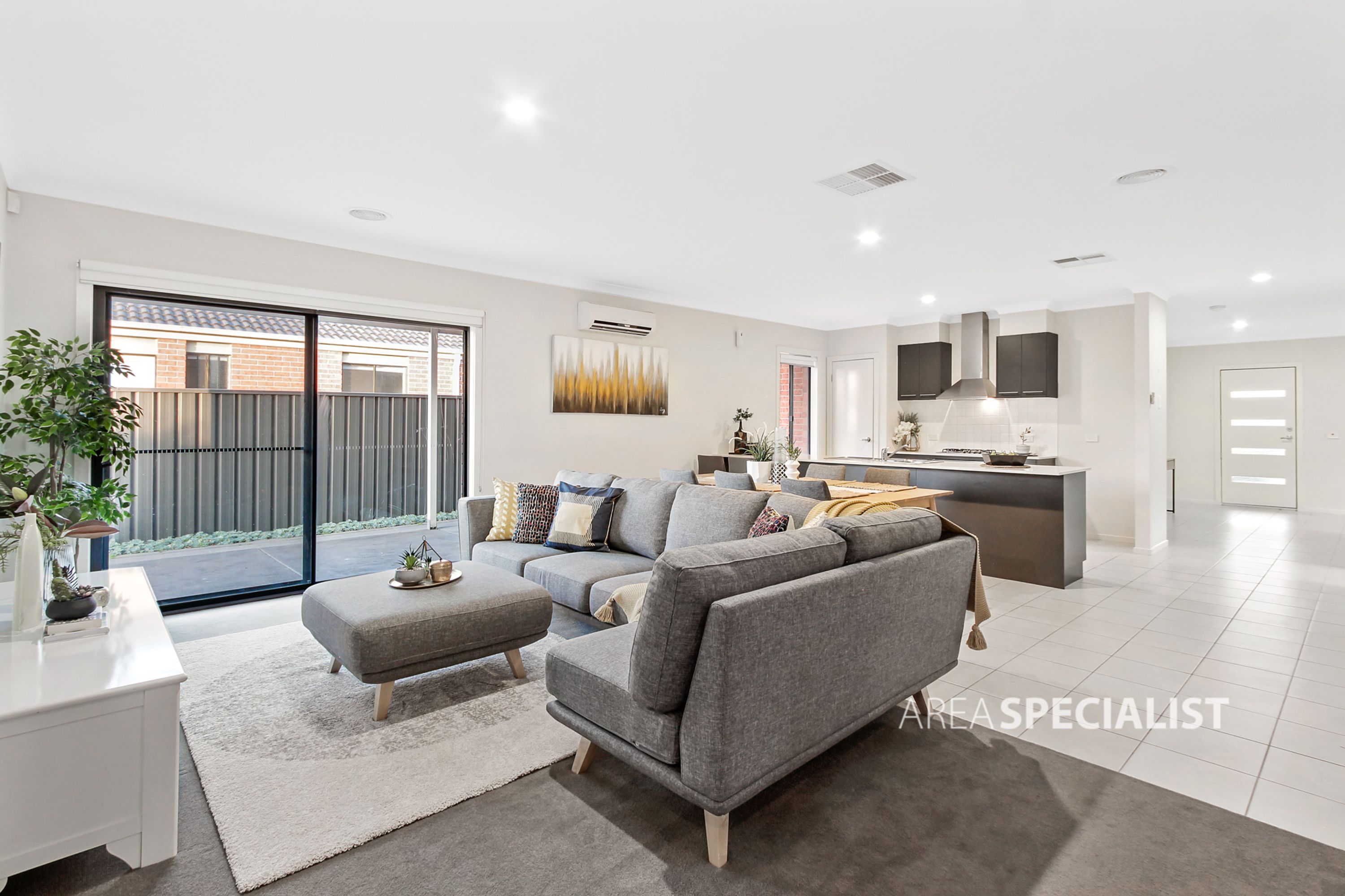 19 Boldrewood Place, Lynbrook, Lynbrook - Thumbnail 7