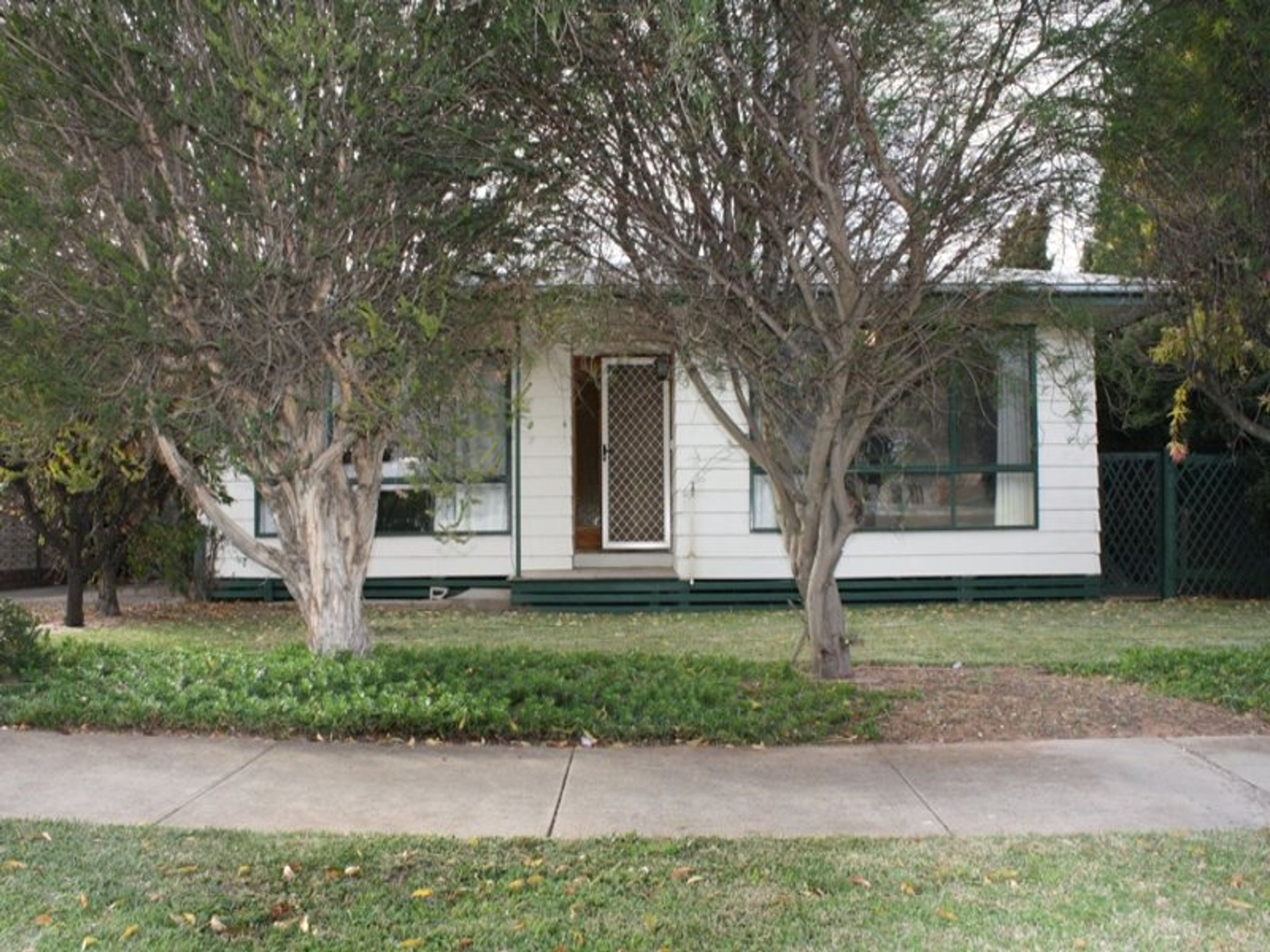 4 Rockley Street, Nhill VIC 3418, Nhill - Thumbnail 2