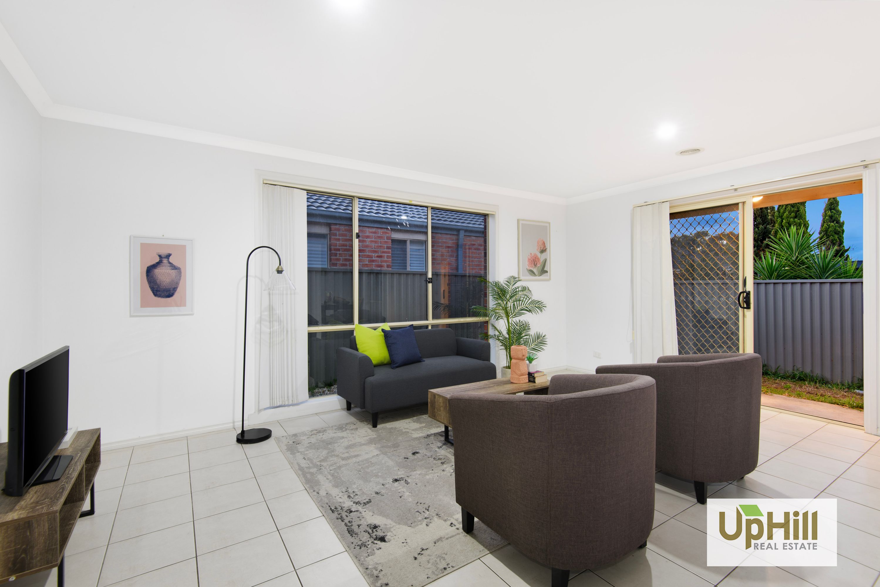 26 Maddock drive, Cranbourne East - Thumbnail 3