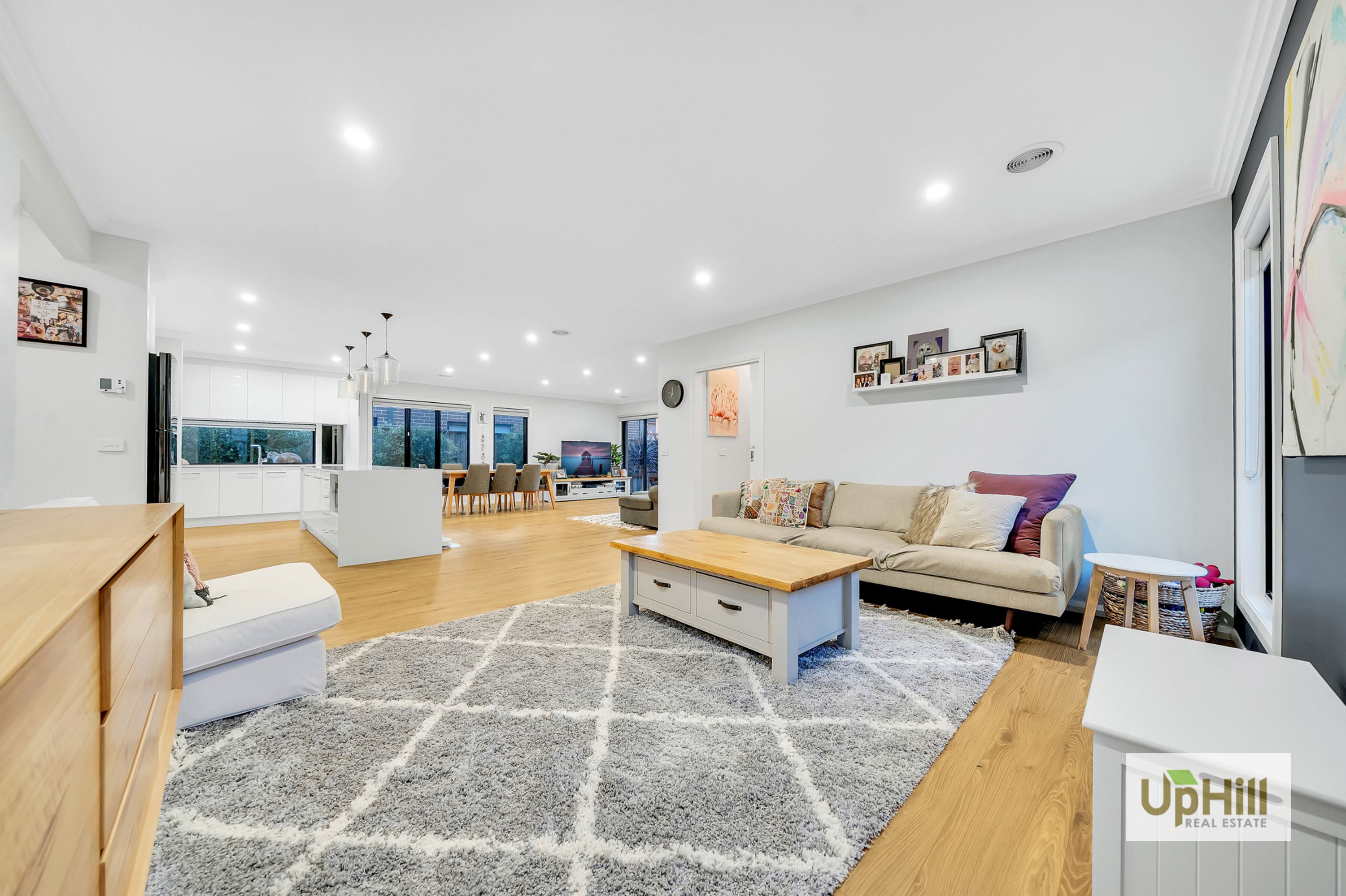 5 Gilcambon Way, Clyde North - Thumbnail 7