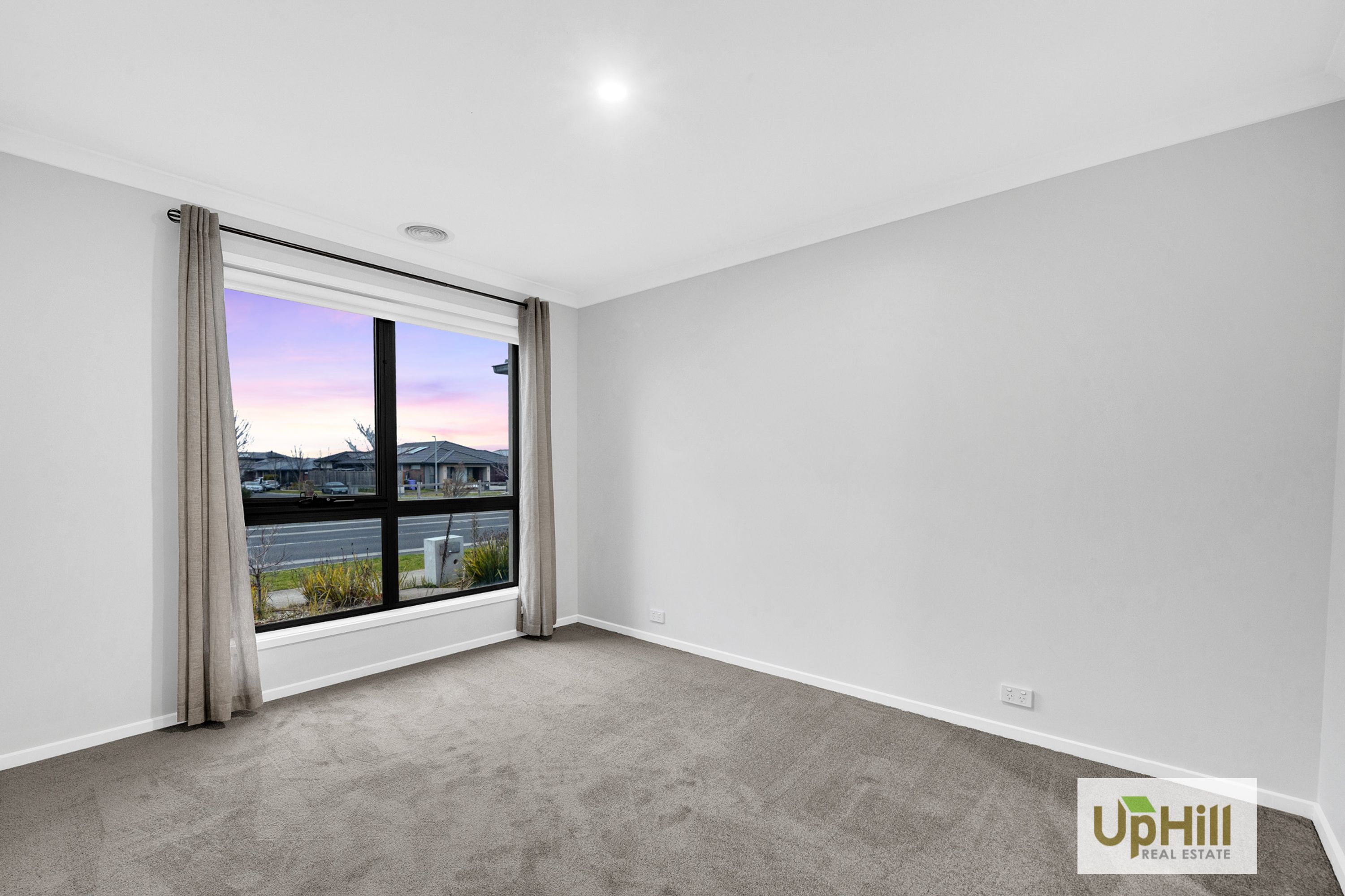 13A Thoroughbred Drive, Clyde North - Thumbnail 3