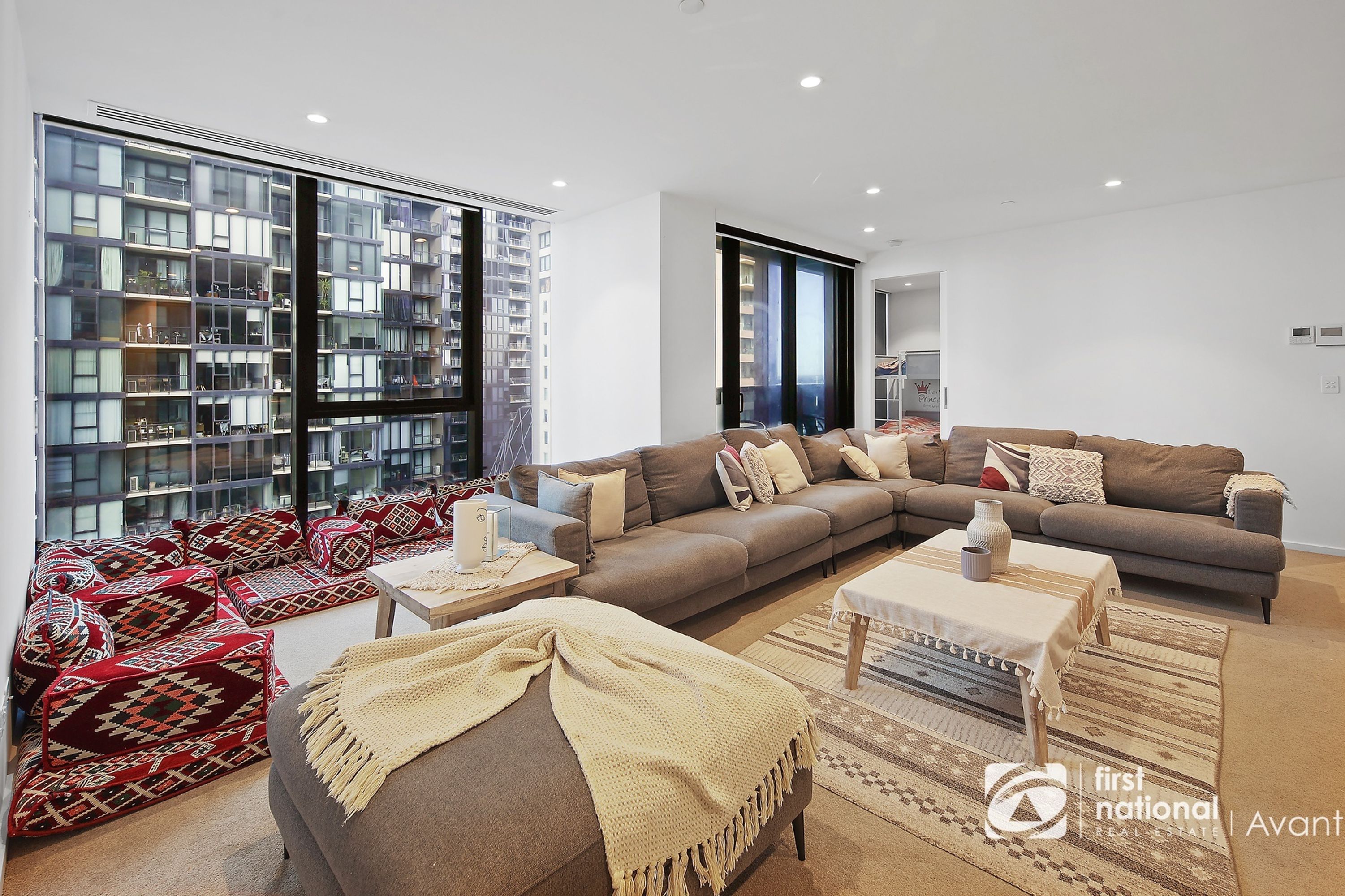 1702/60 Kavanagh Street, Southbank - Thumbnail 2