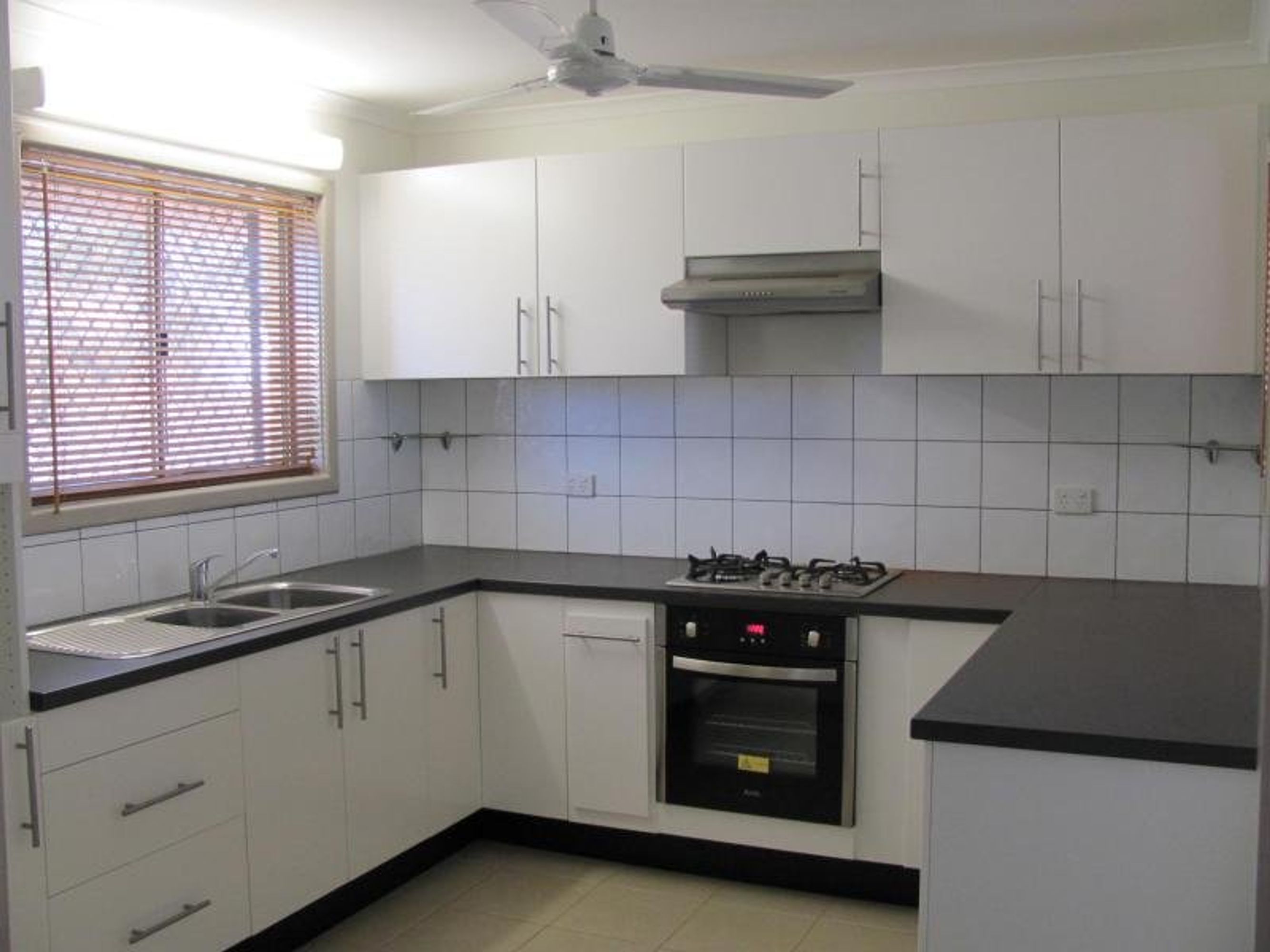 10 Rutherford Road, South Hedland, South Hedland - Thumbnail 4
