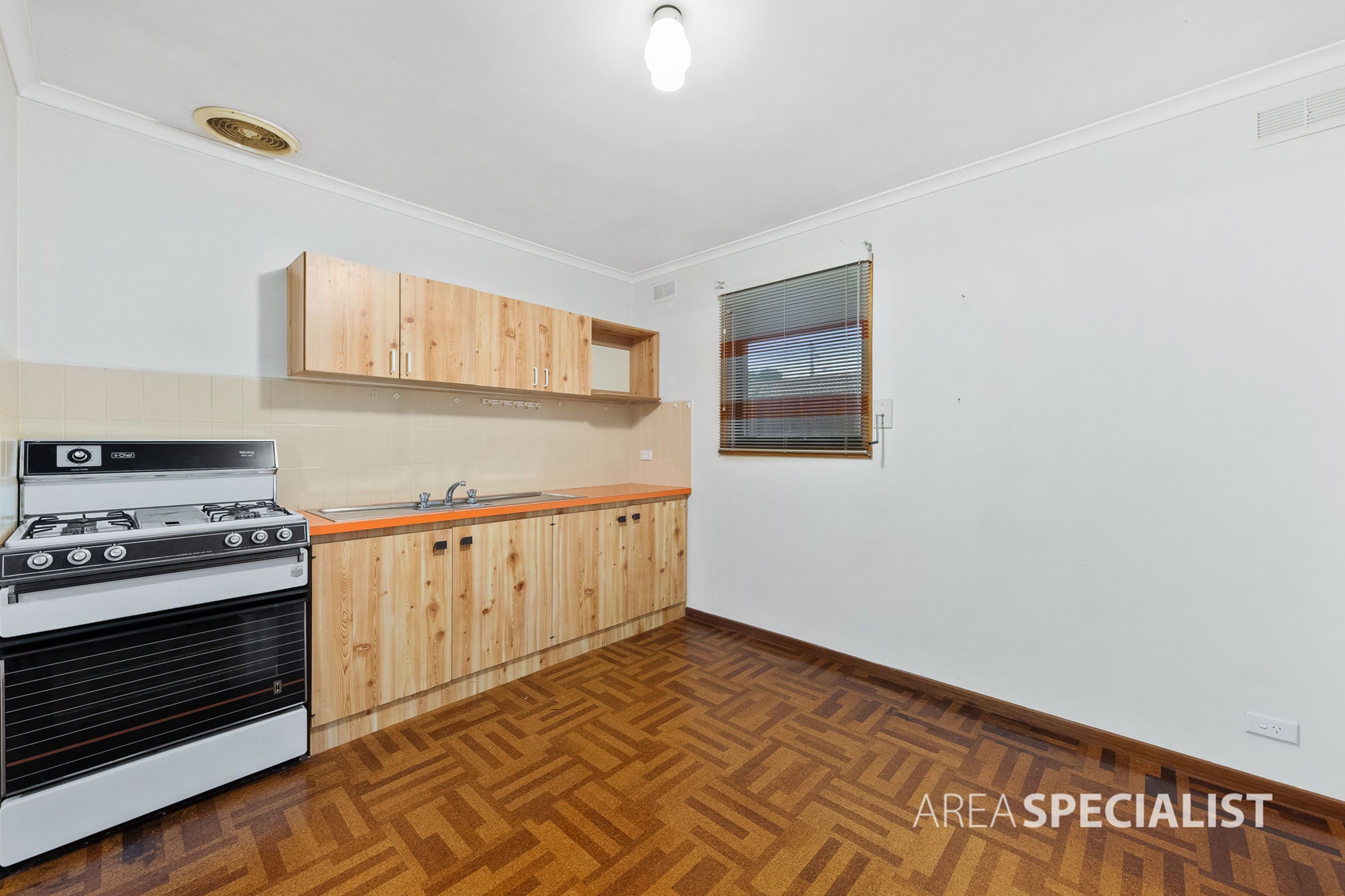 38 Phyllis Parade, Deer Park VIC 3023, Deer Park - Thumbnail 3