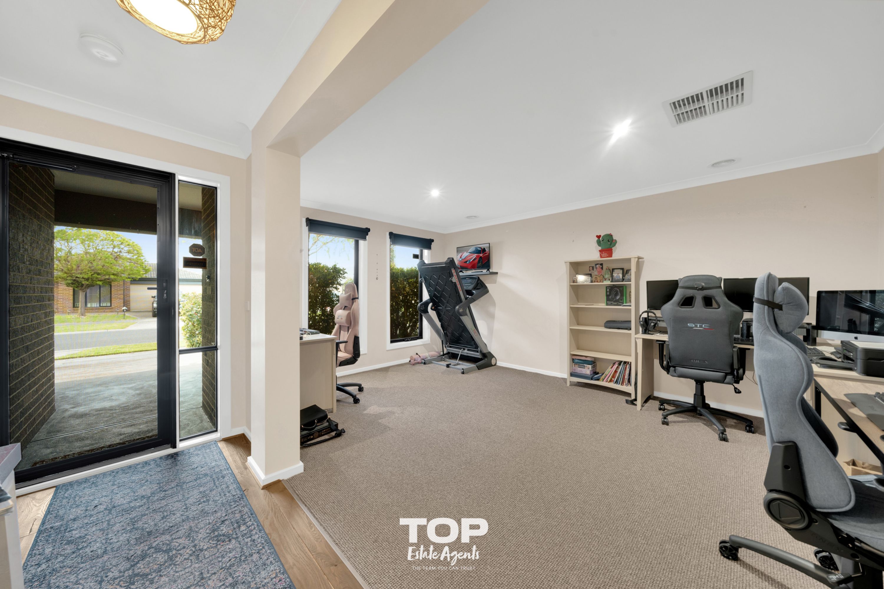 5 Aquitane Drive, Cranbourne East - Thumbnail 3