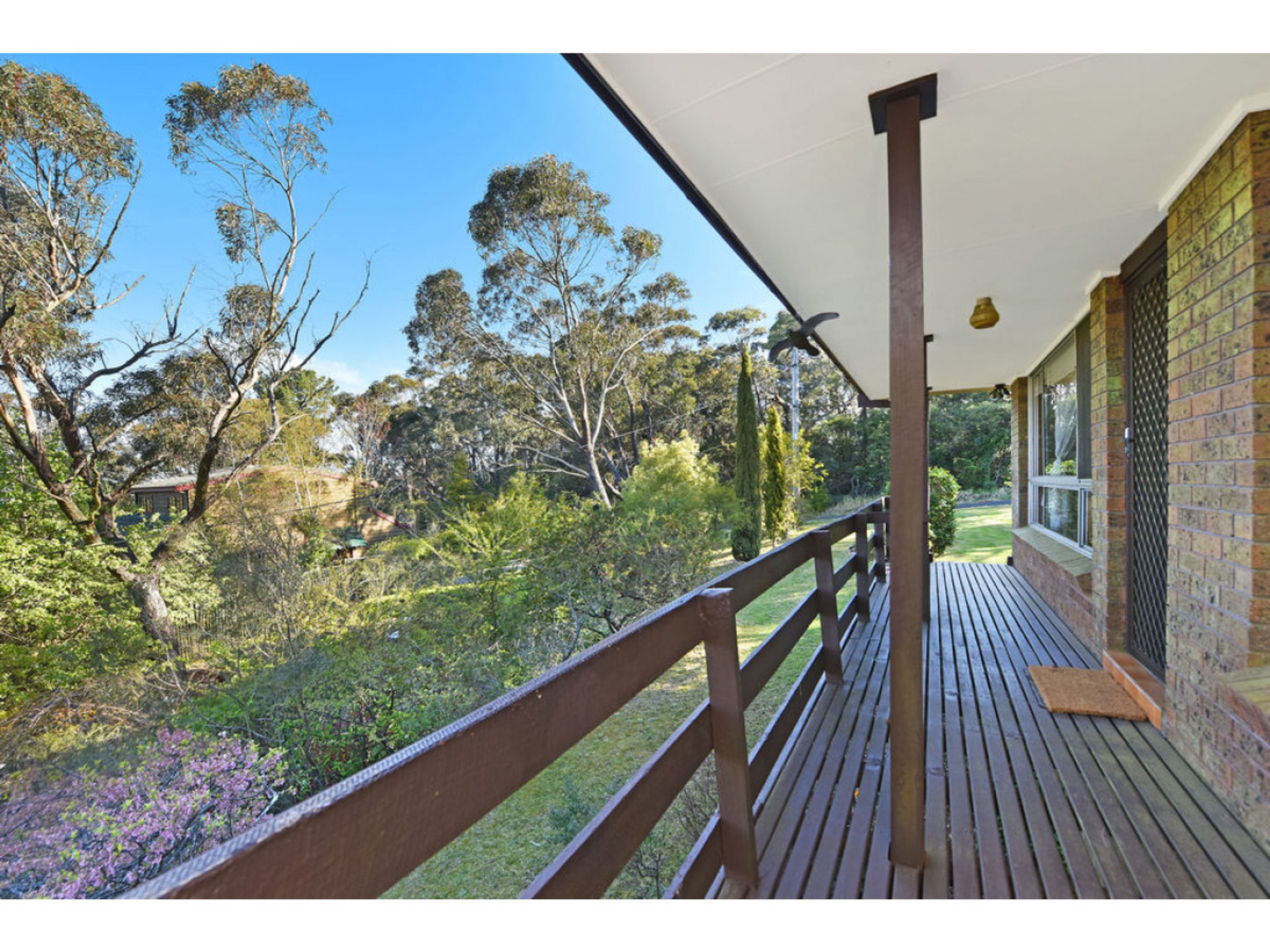 27 Glencoe Road, Katoomba - Thumbnail 2