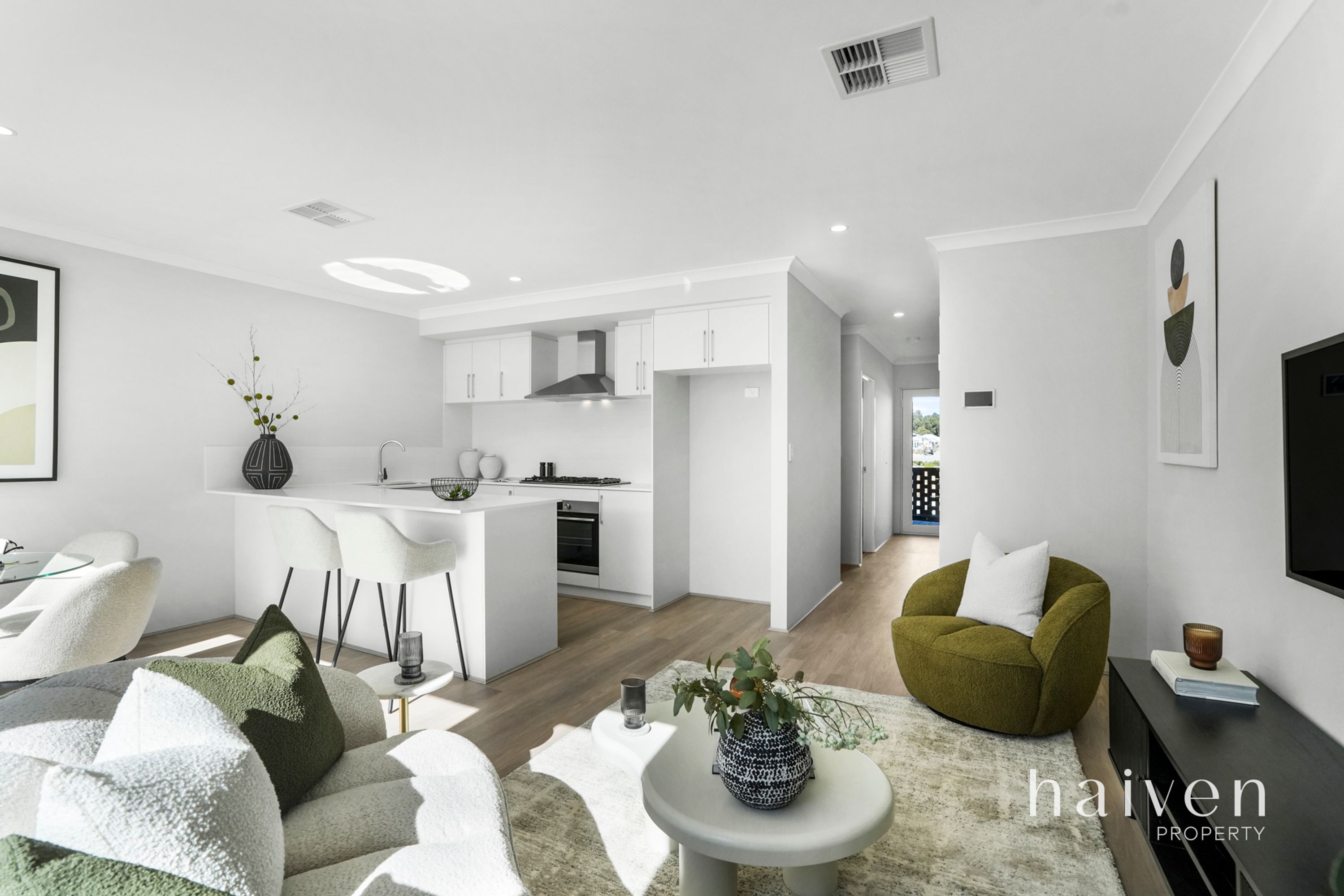 75 Lycaste Parade, Treeby - Thumbnail 4