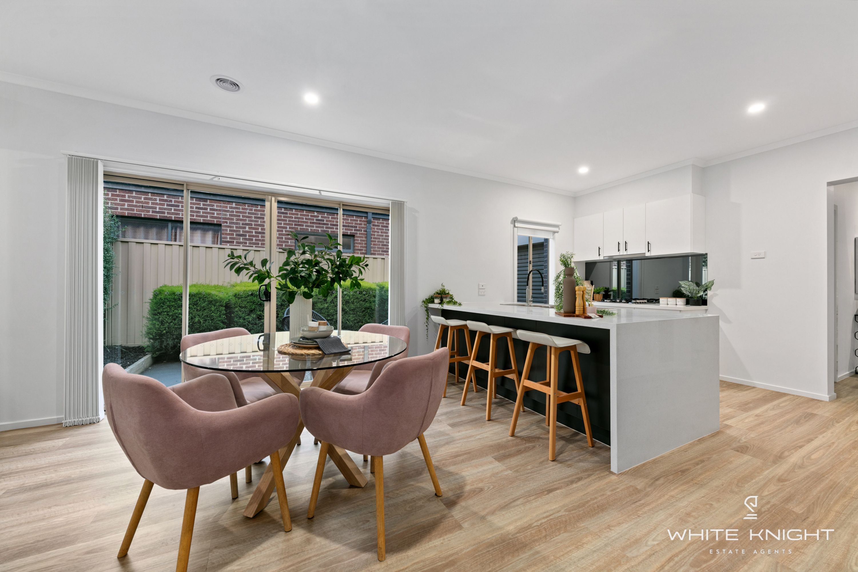 10 Cook Street, Caroline Springs VIC 3023, Caroline Springs - Thumbnail 4
