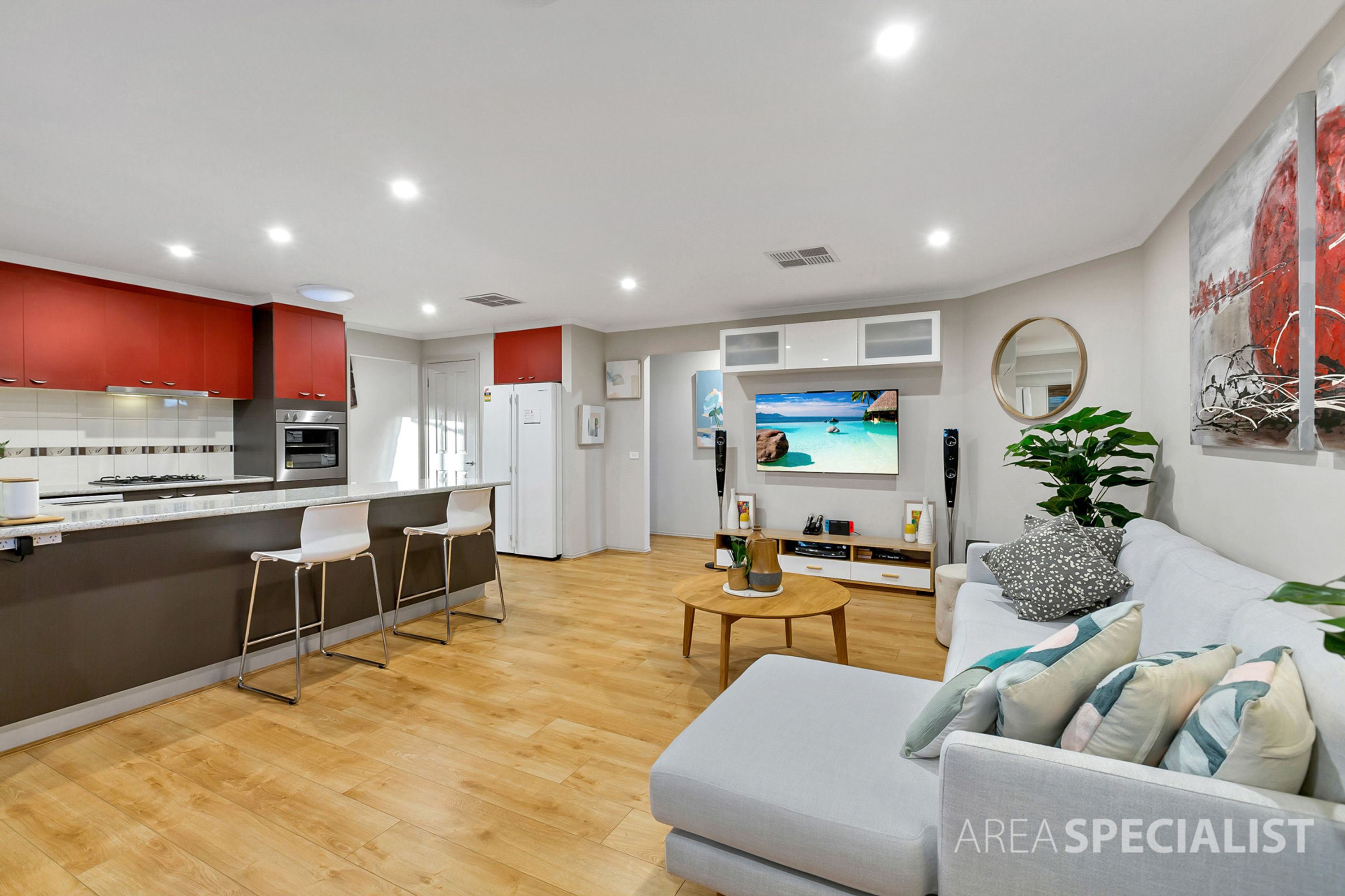 62 Phoenix Avenue, Cranbourne, Cranbourne - Thumbnail 4