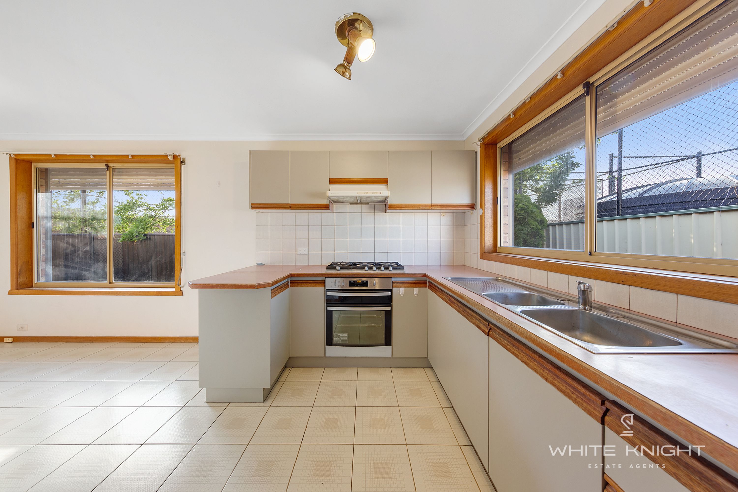 4/2 Percy Street, St Albans VIC 3021, St Albans - Thumbnail 3