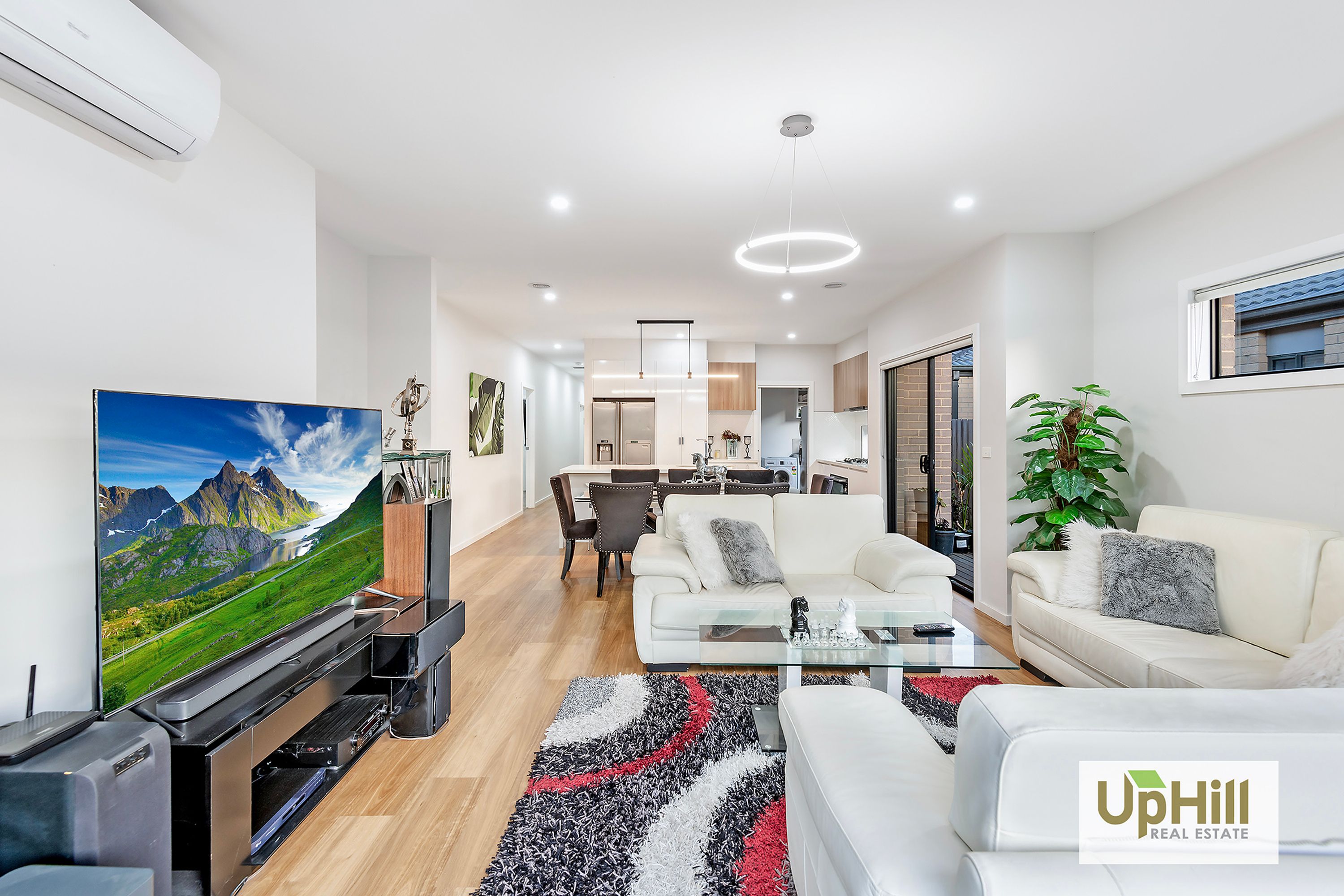 19 Merlot Way, Clyde North - Thumbnail 8